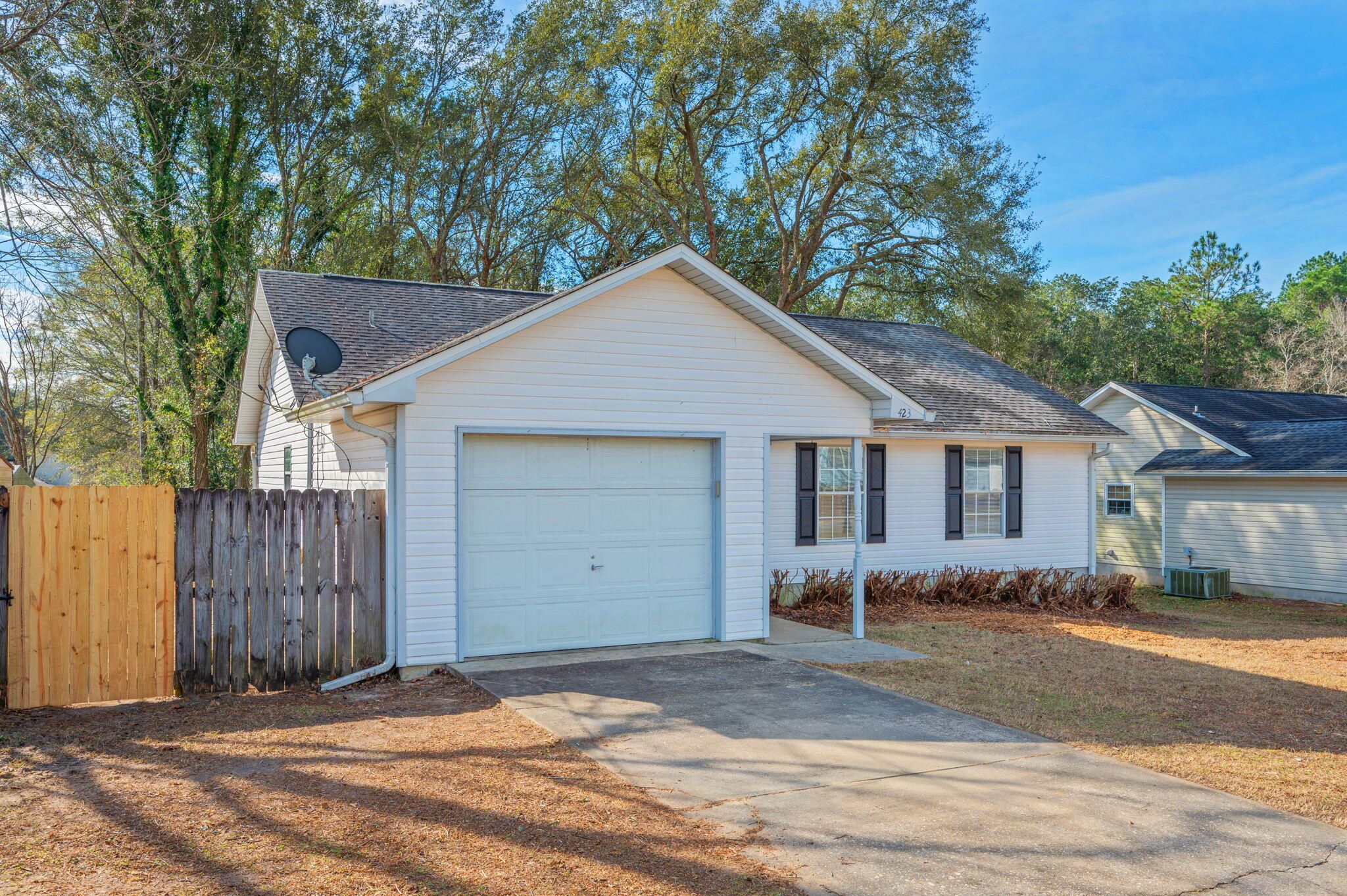 SOUTHVIEW EST PH II - Residential Lease