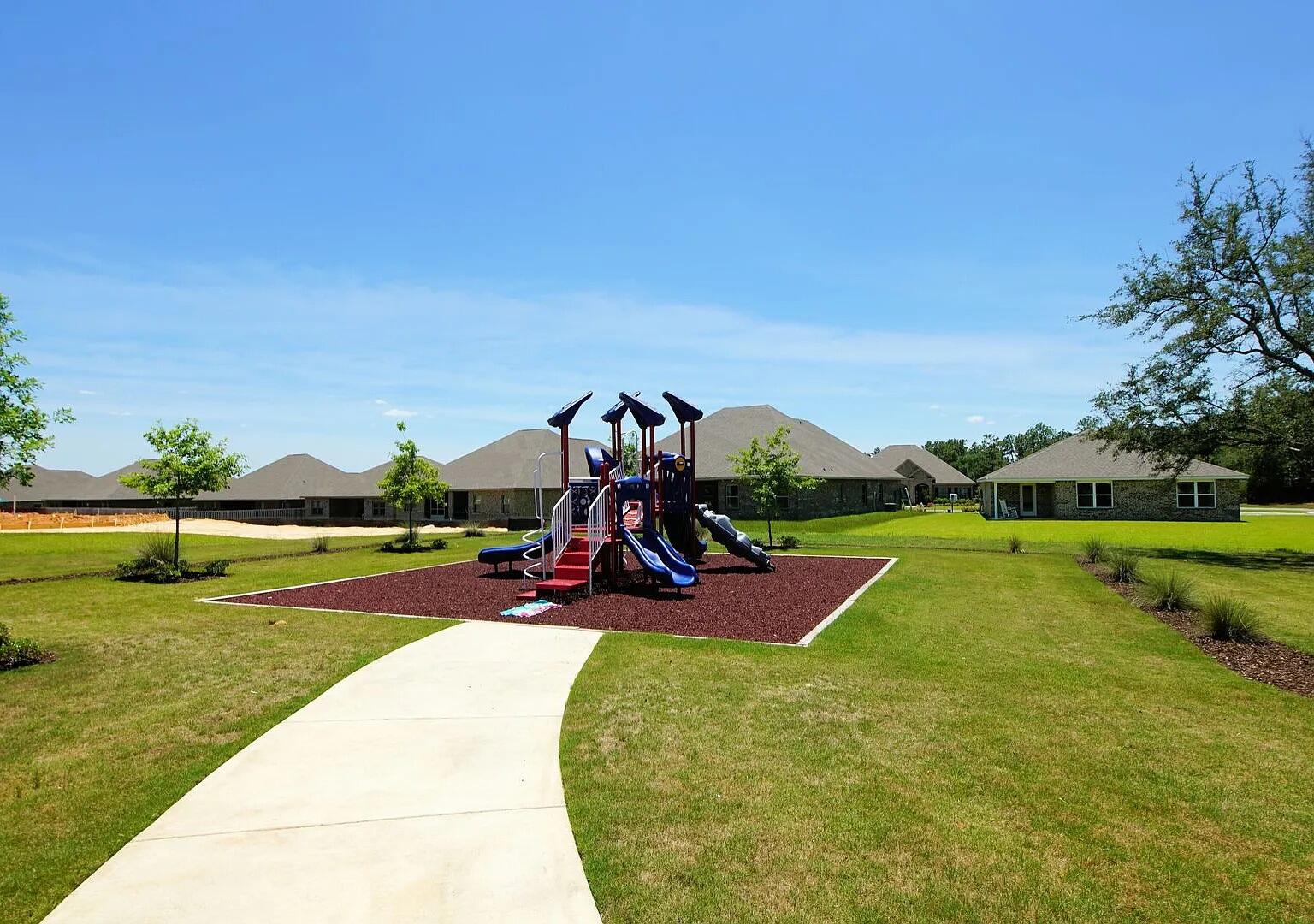 Redstone Commons - Residential Lease