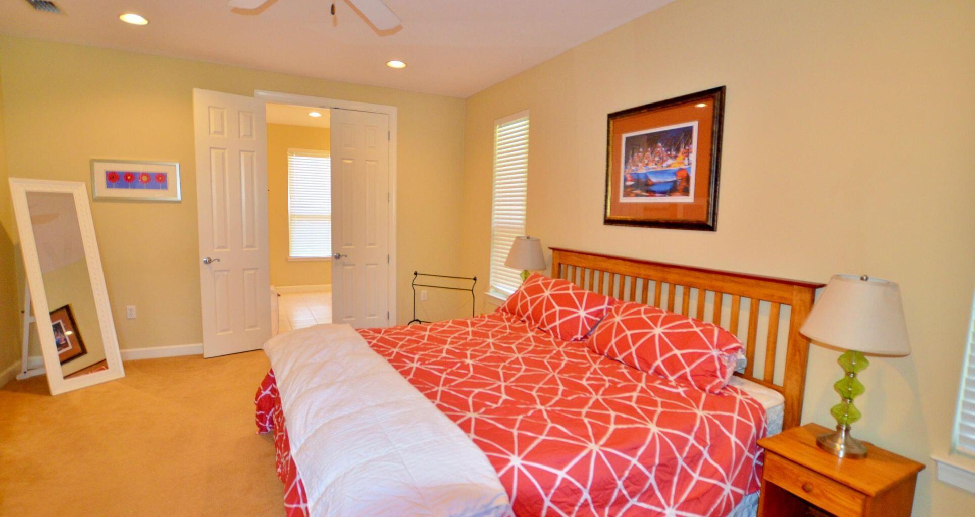CRYSTAL LAKE - Residential Lease