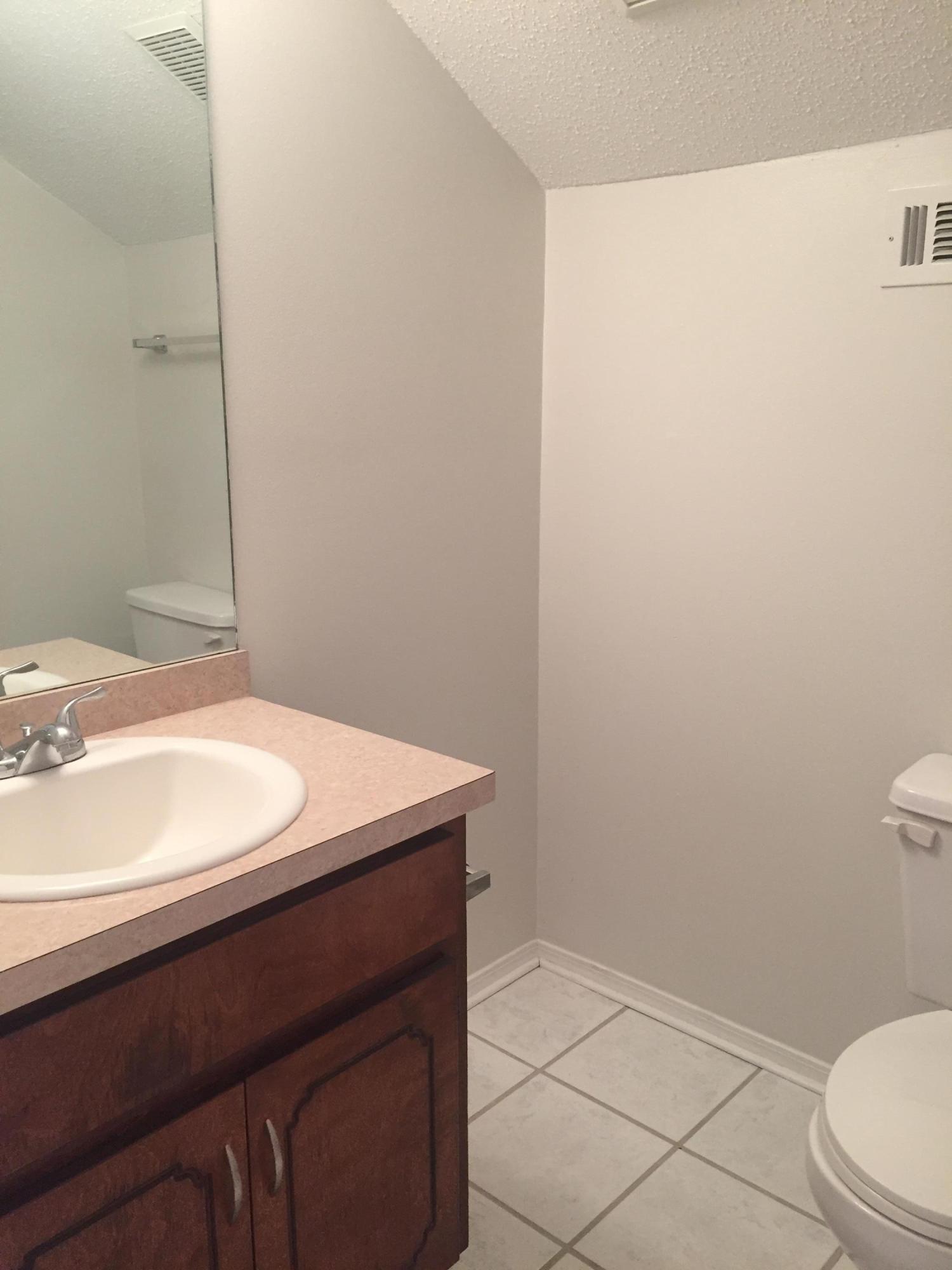 PINNACLE POINT - Residential Lease