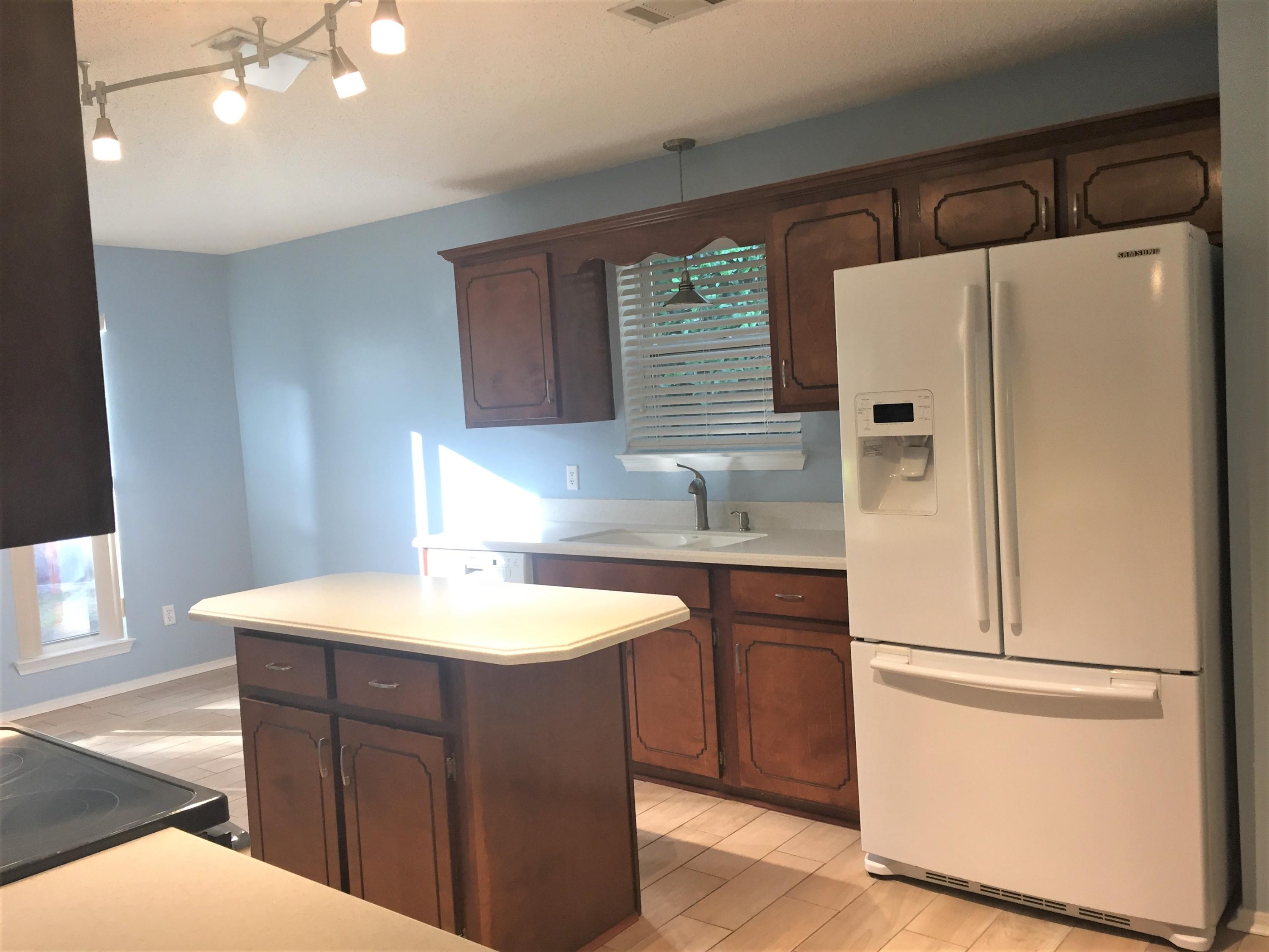 PINNACLE POINT - Residential Lease