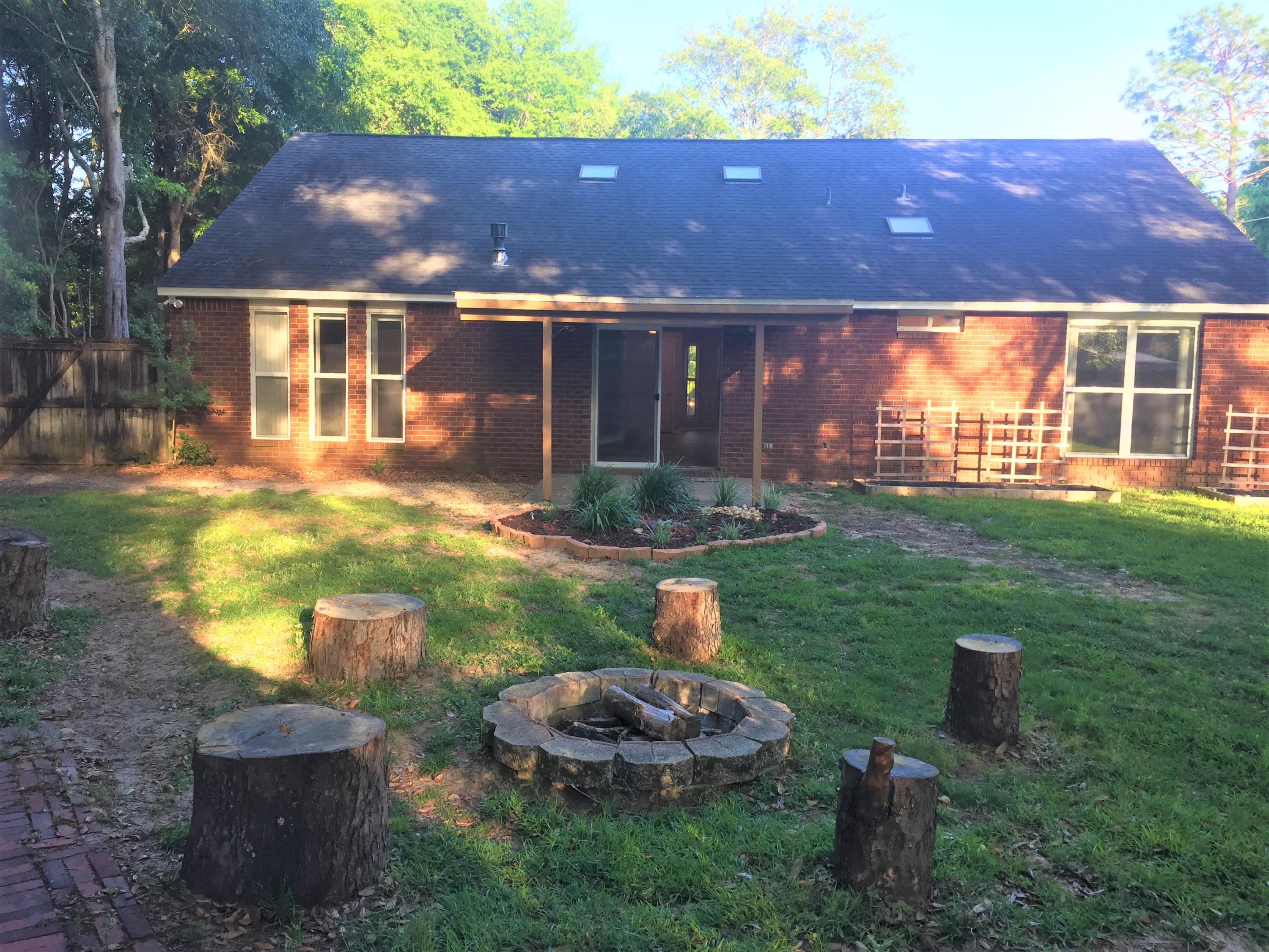 PINNACLE POINT - Residential Lease