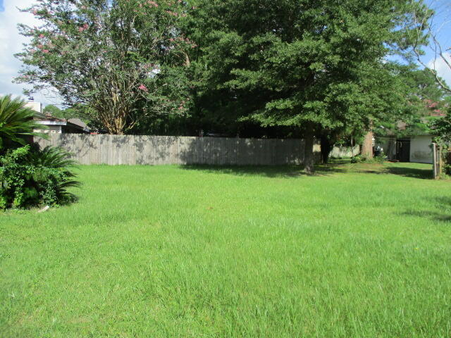 PINE MEADOWS 3RD ADDN - Residential Lease