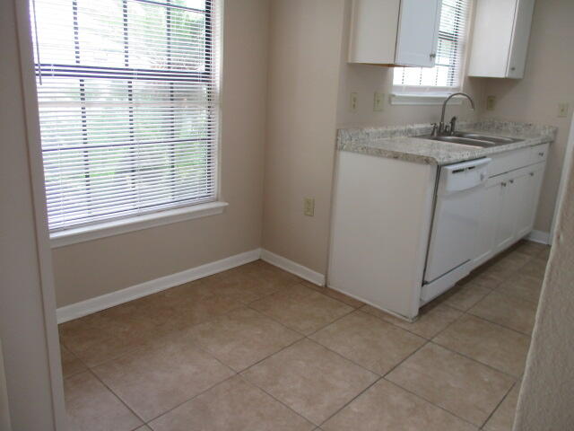 PINE MEADOWS 3RD ADDN - Residential Lease