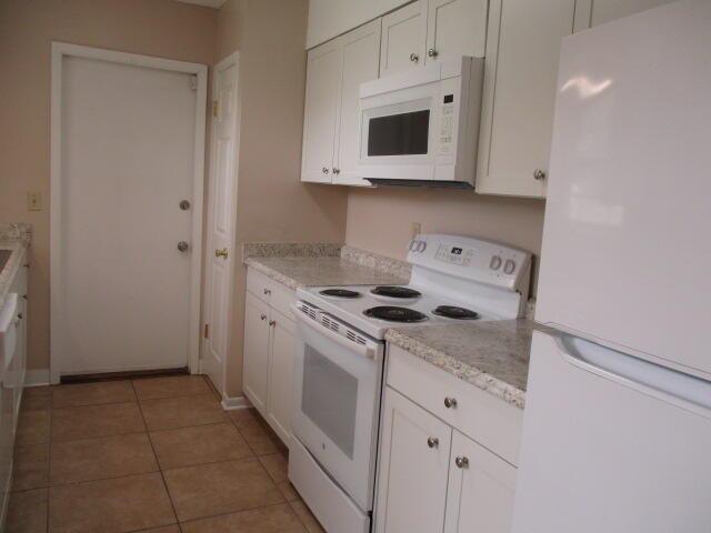 PINE MEADOWS 3RD ADDN - Residential Lease