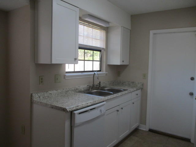 PINE MEADOWS 3RD ADDN - Residential Lease