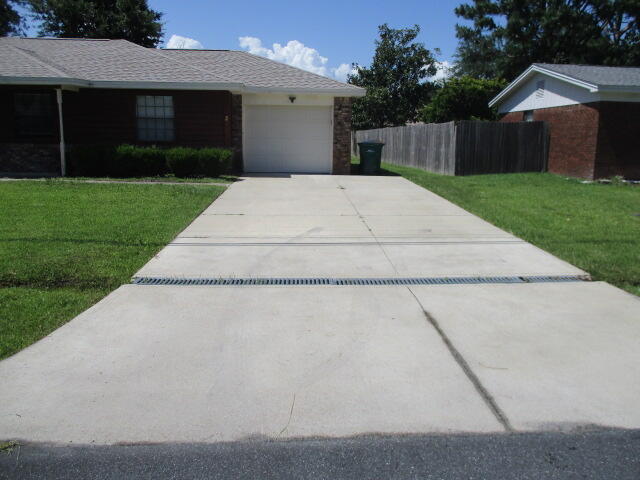 PINE MEADOWS 3RD ADDN - Residential Lease