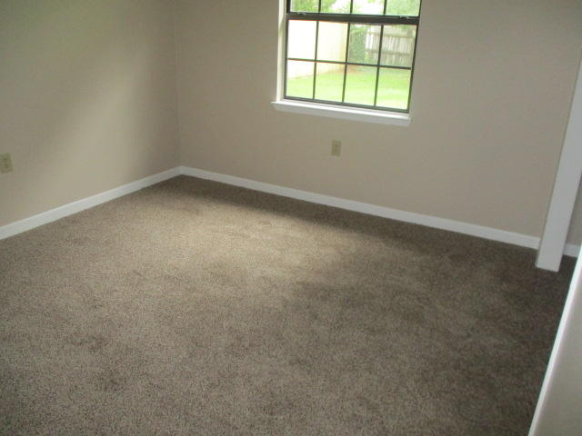 PINE MEADOWS 3RD ADDN - Residential Lease