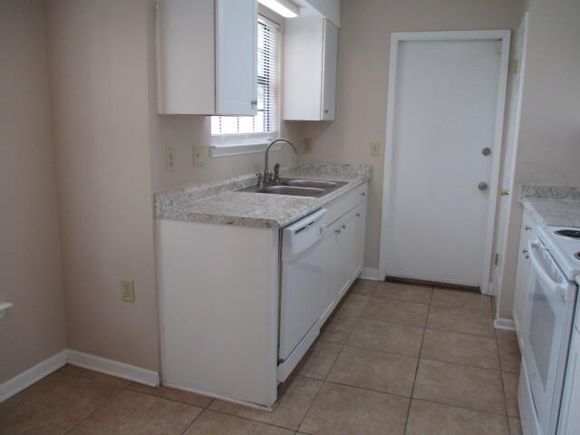 PINE MEADOWS 3RD ADDN - Residential Lease