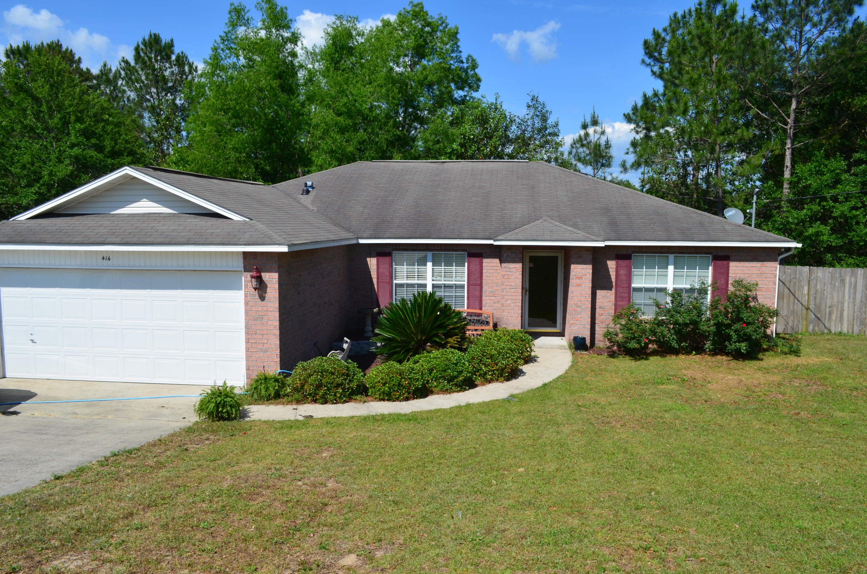 4BR, 2bath, 2car garage home with a split floor plan. Great Location and ample closet space!! Beautiful Wood laminate flooring throughout entire home. Center Island and in spacious kitchen. Fully fenced yard with deck. Owner will consider up to a medium sized dog with a $250 refundable pet deposit and a $250 non-refundable pet fee (any dog must be spayed/neutered & housebroken, no puppies). NO SMOKING!Any person 18 years old or older must complete separate applications and pay separate application fees.