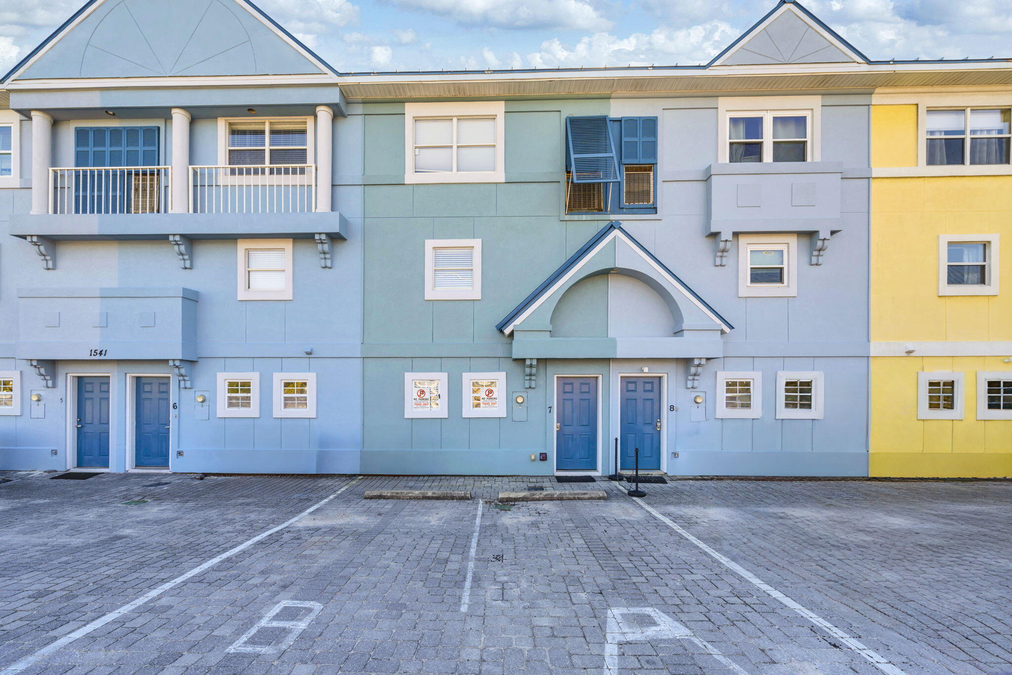 SUNCHASE T/H - Residential