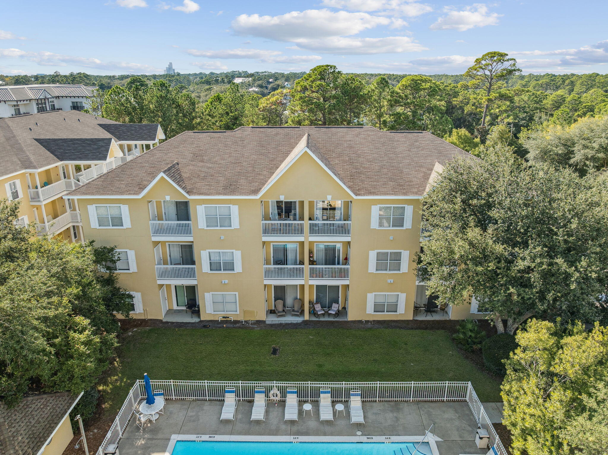 HERONS WATCH CONDO PH 2 - Residential