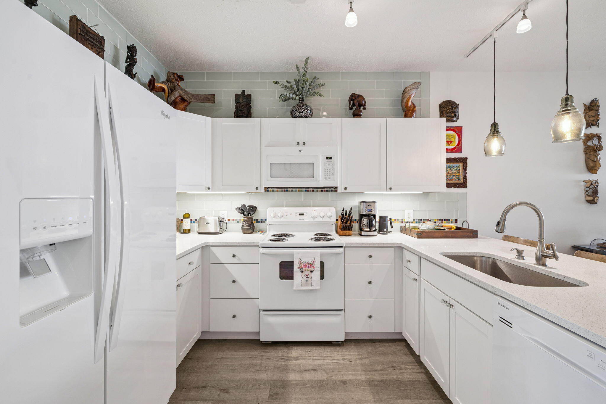 HERONS WATCH CONDO PH 2 - Residential