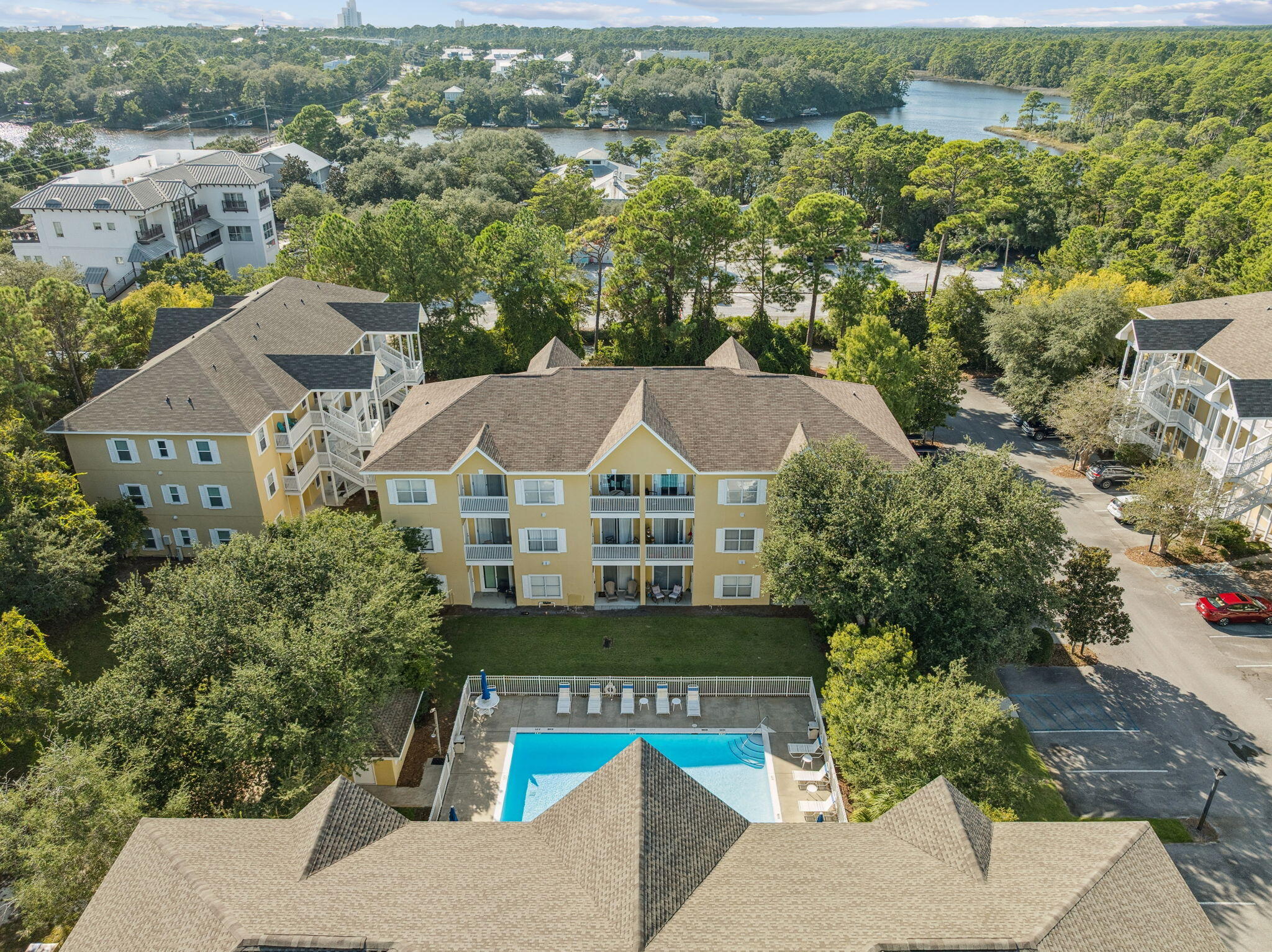 HERONS WATCH CONDO PH 2 - Residential