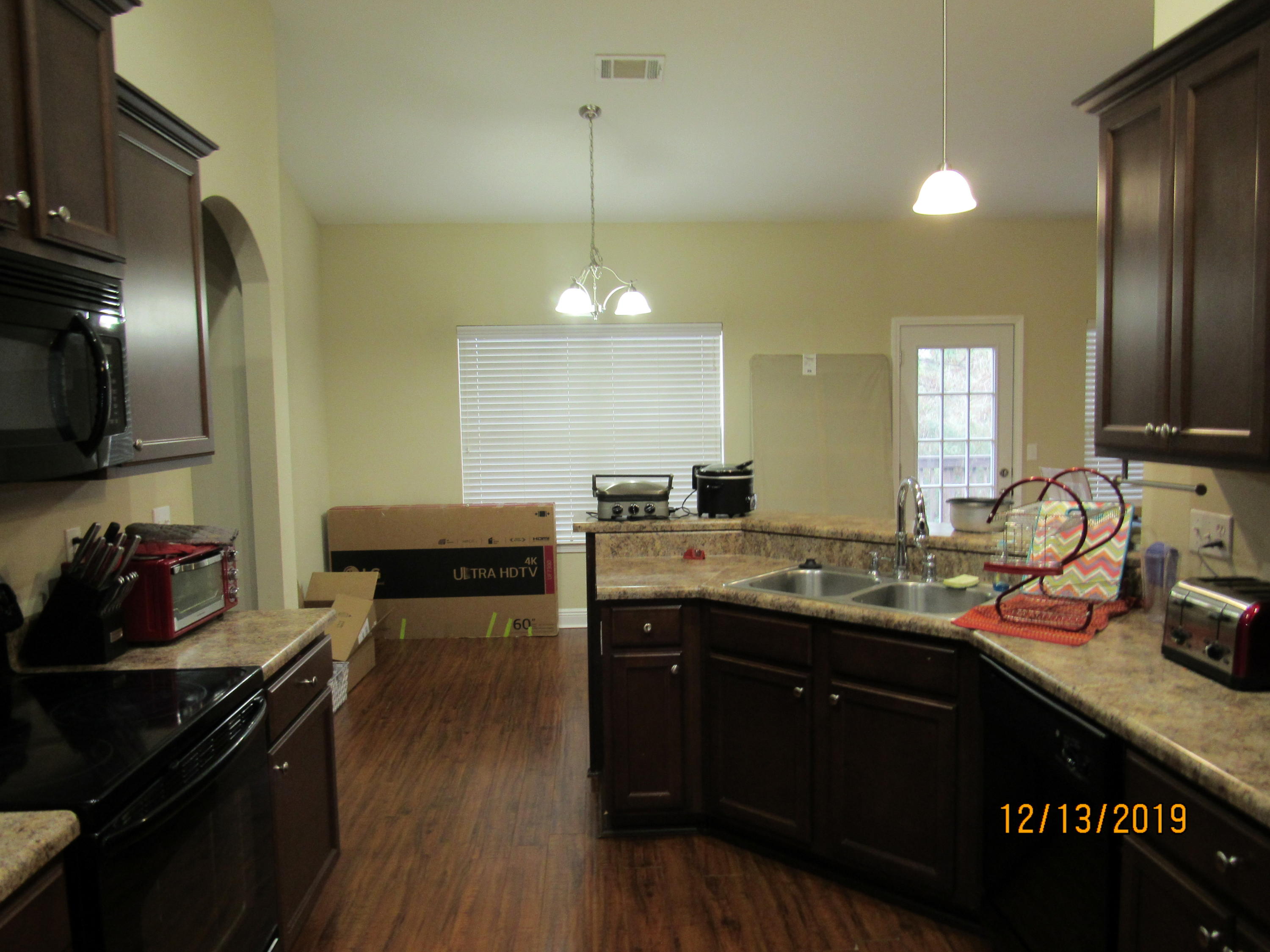 ROLLING RIDGE - Residential Lease