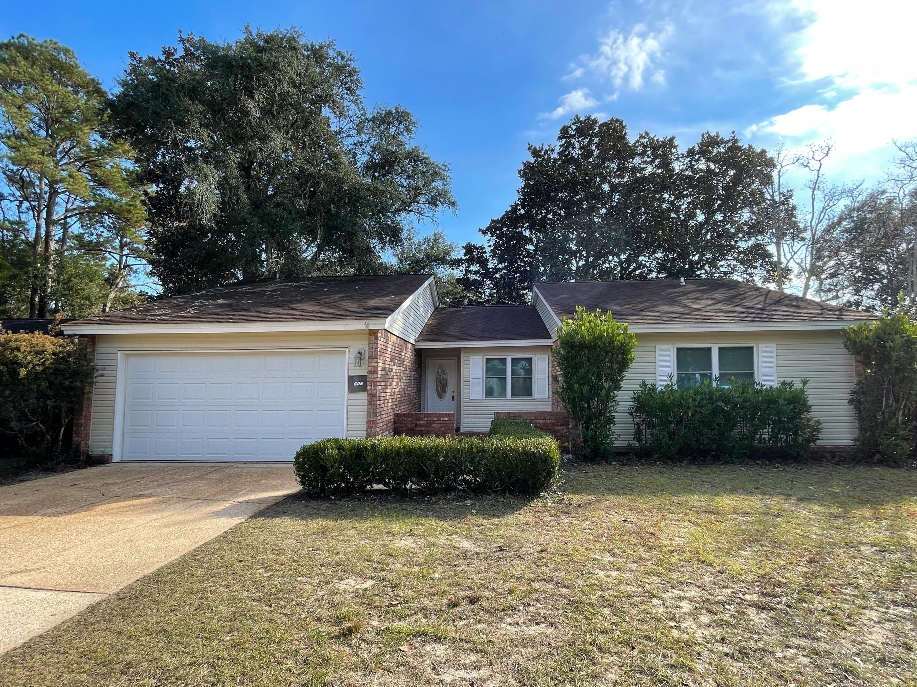 PALM ESTATES UNIT 2 - Residential Lease