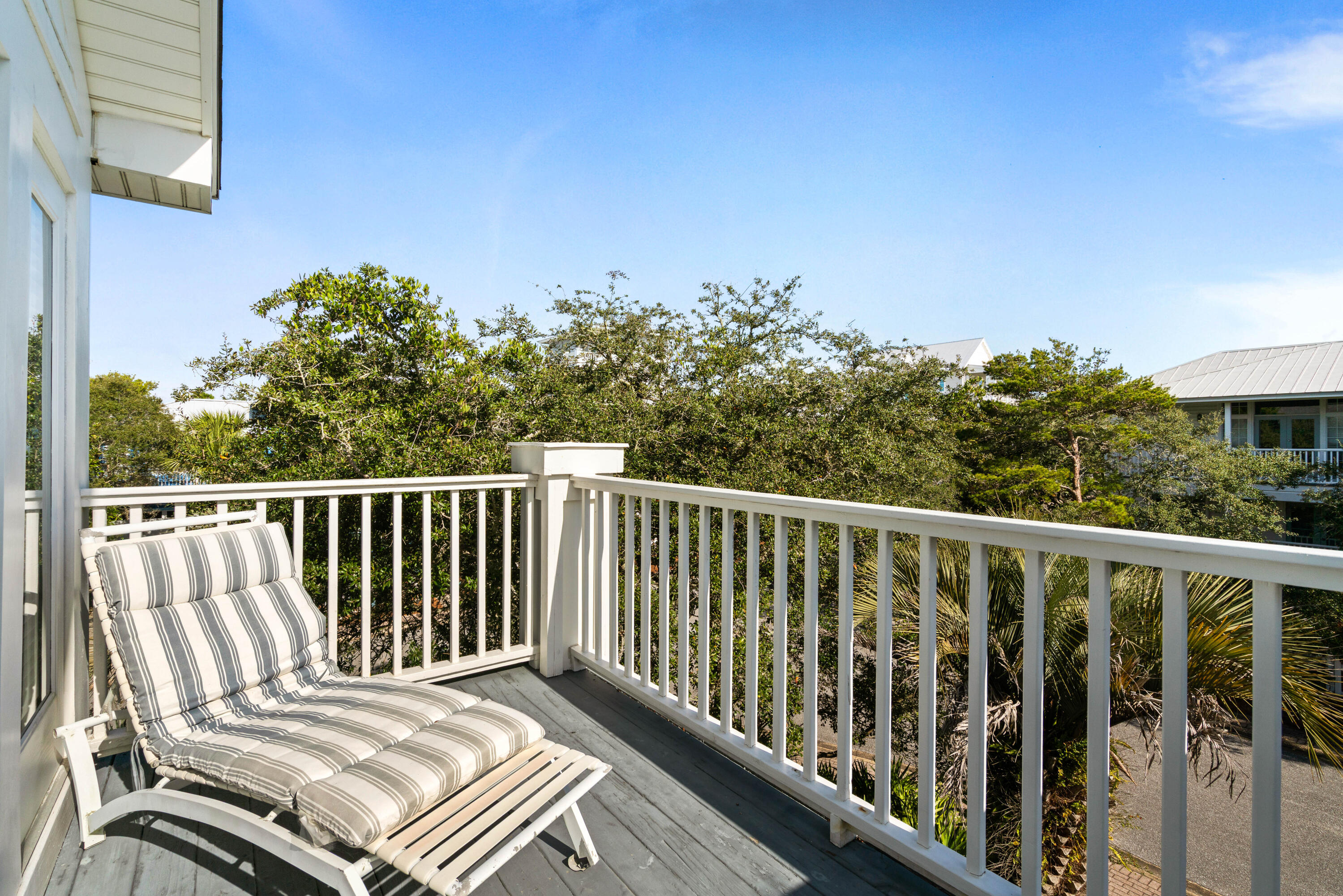 OLD FLORIDA BEACH - Residential Lease