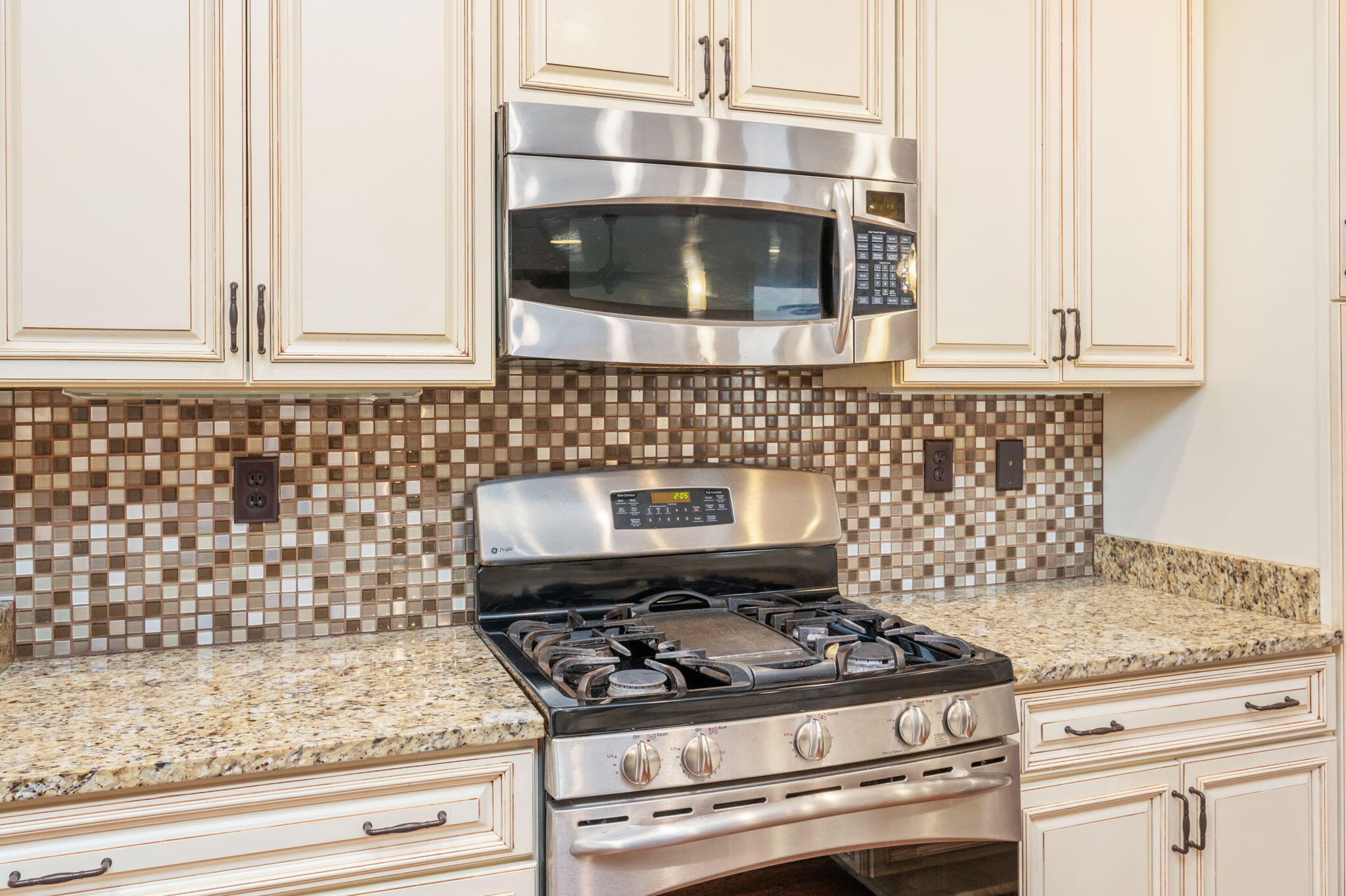 PRESERVE AT SWIFT CREEK - Residential Lease