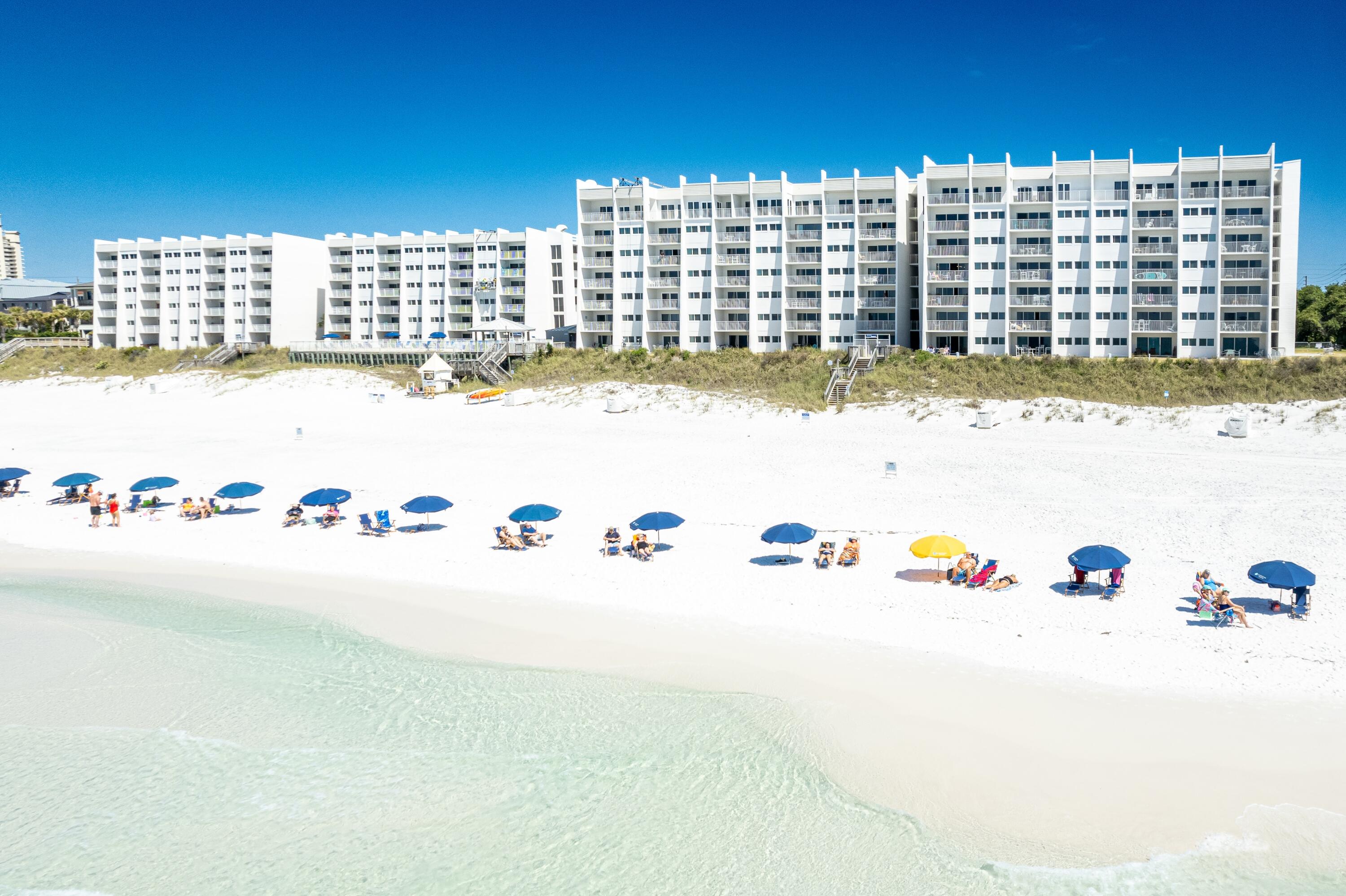 BEACH HOUSE CONDO PH 1 - Residential