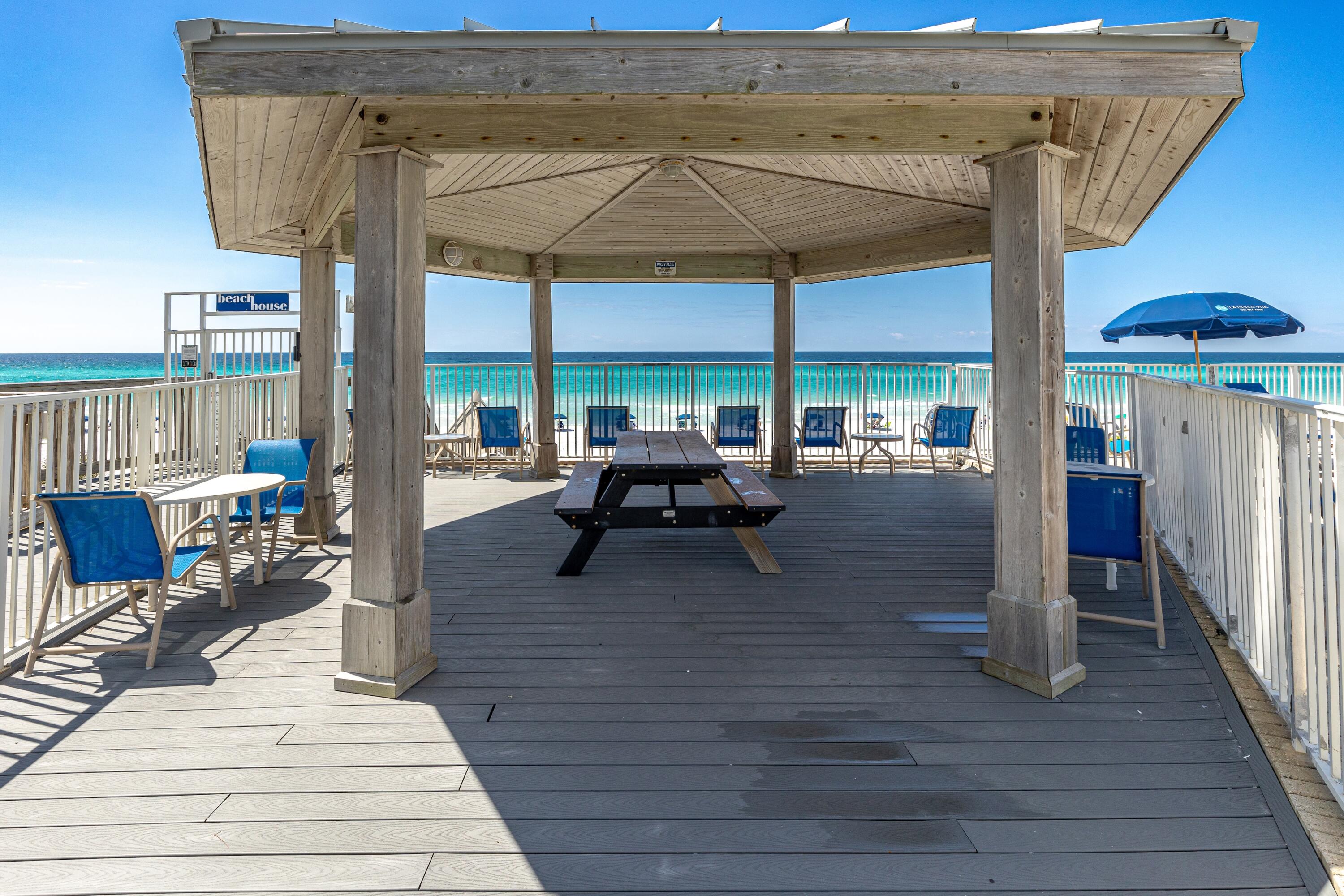 BEACH HOUSE CONDO PH 1 - Residential