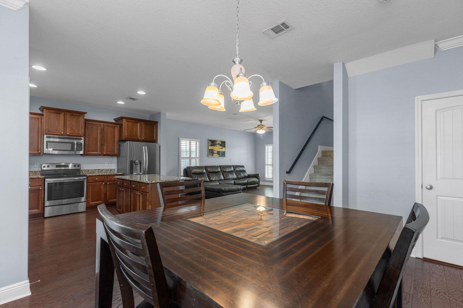 DRIFTWOOD ESTATES - Residential Lease