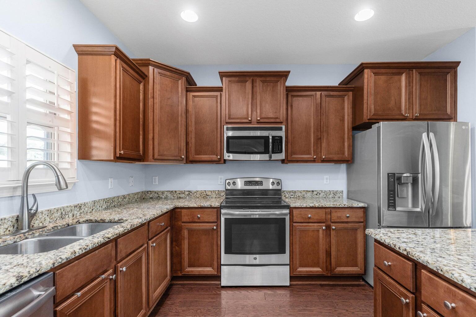 DRIFTWOOD ESTATES - Residential Lease