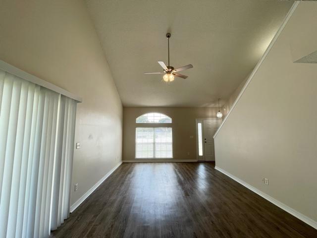 ROANOKE VILLAGE 1ST ADDITION - Residential Lease