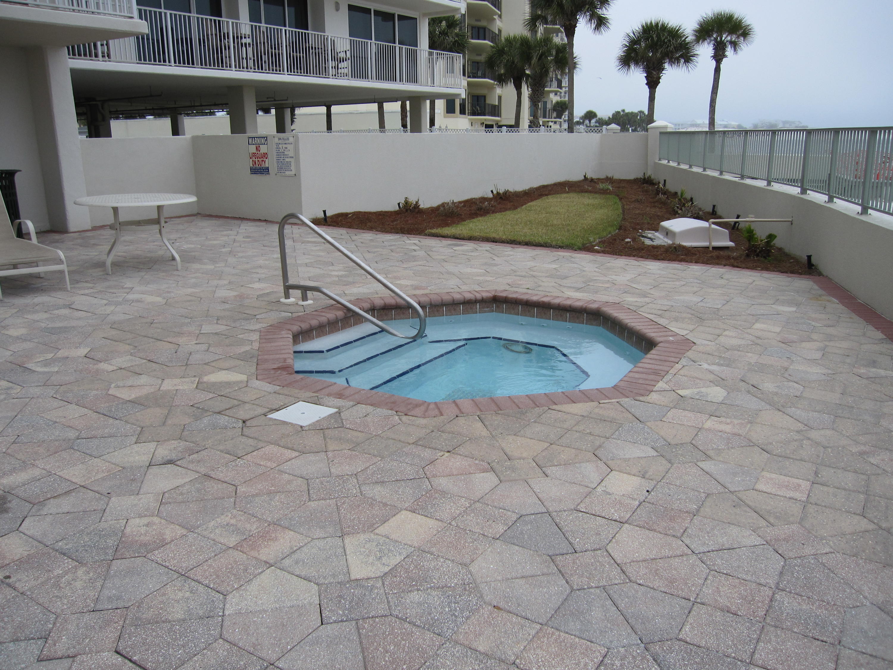 WATERVIEW TOWERS - Residential