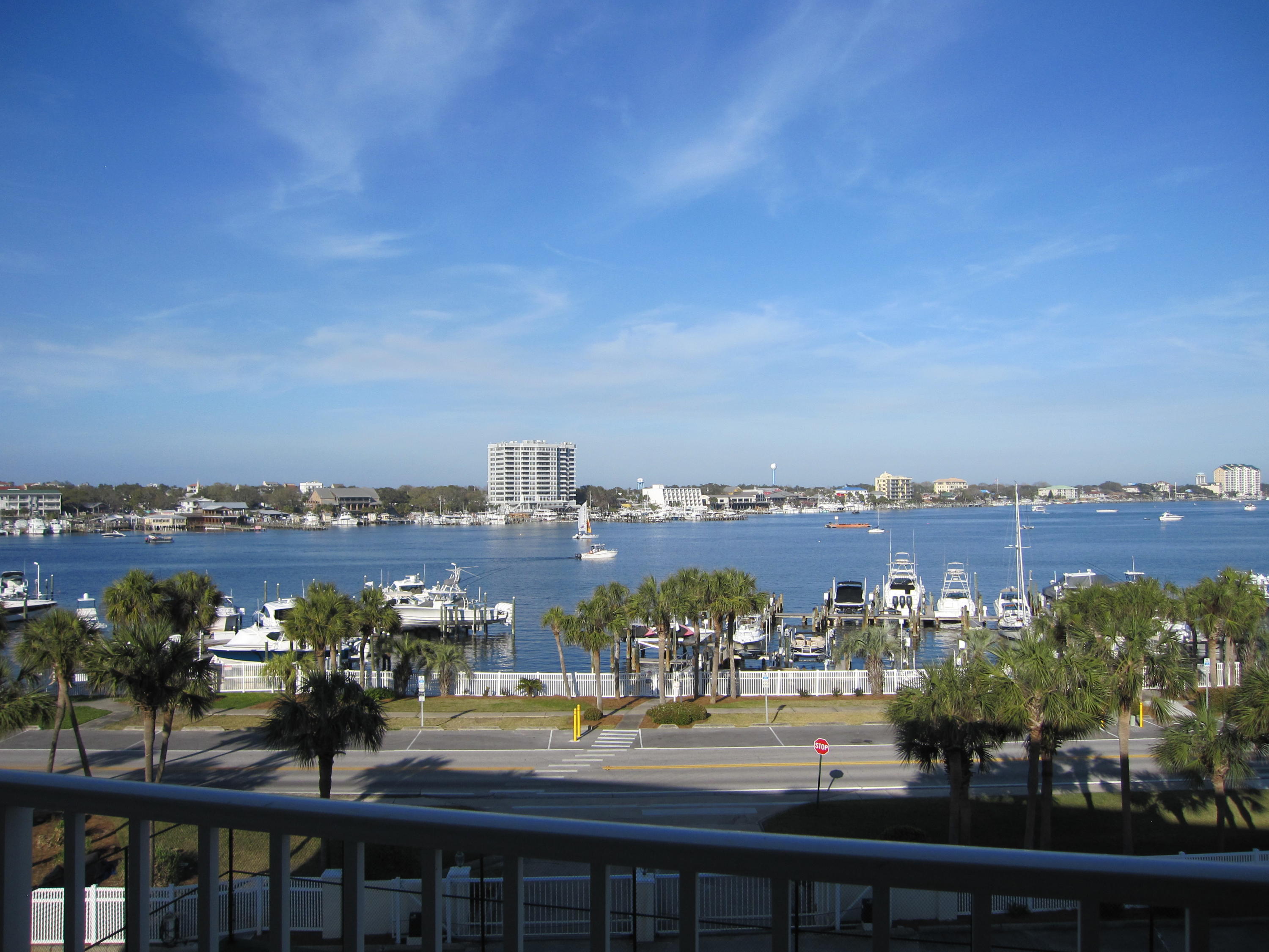 WATERVIEW TOWERS - Residential