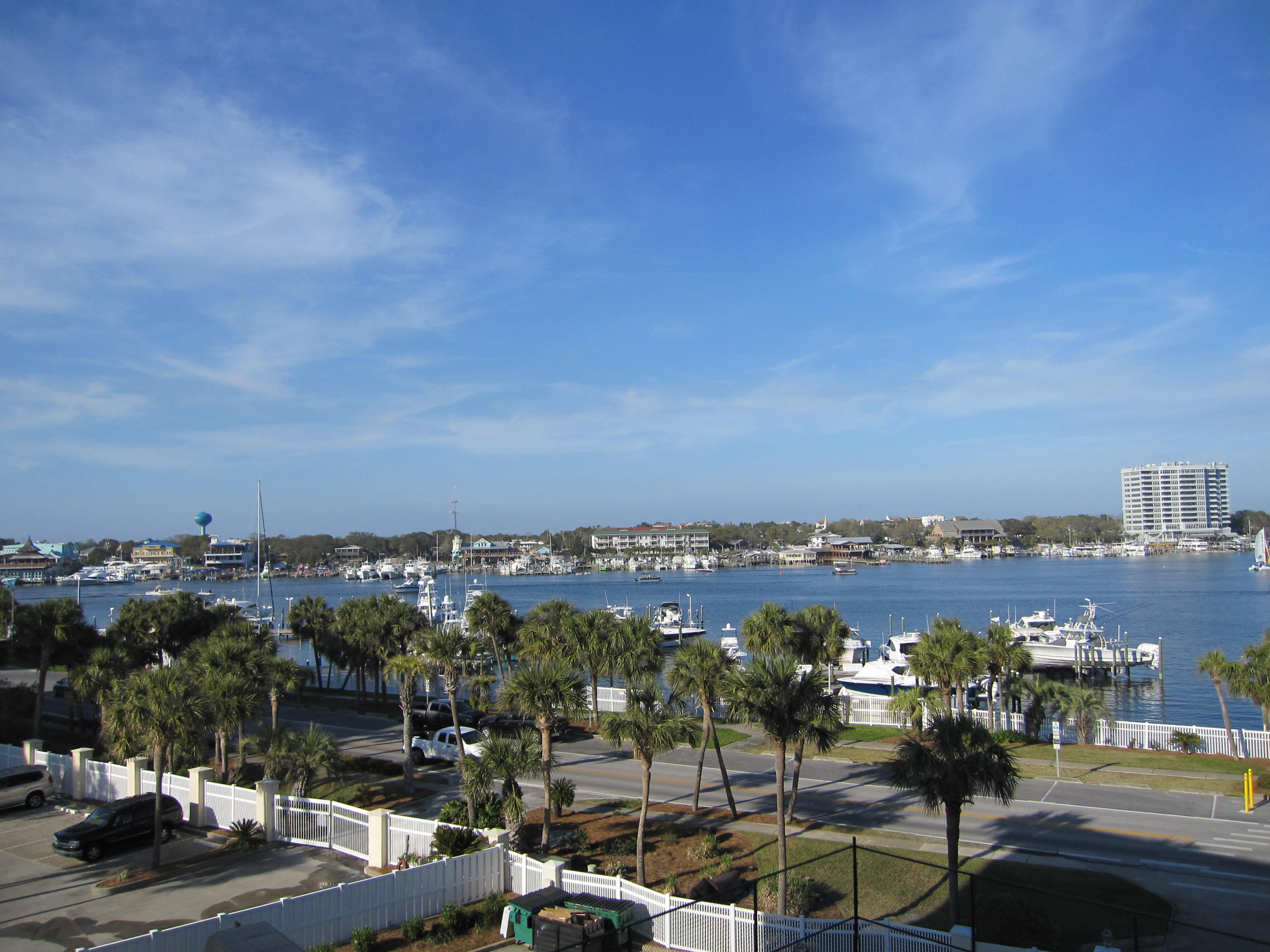 WATERVIEW TOWERS - Residential