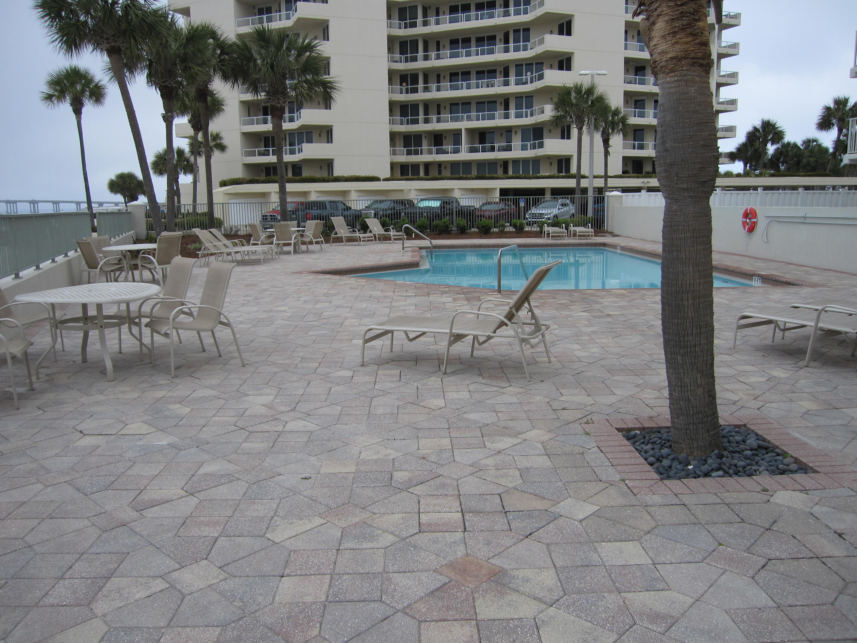 WATERVIEW TOWERS - Residential