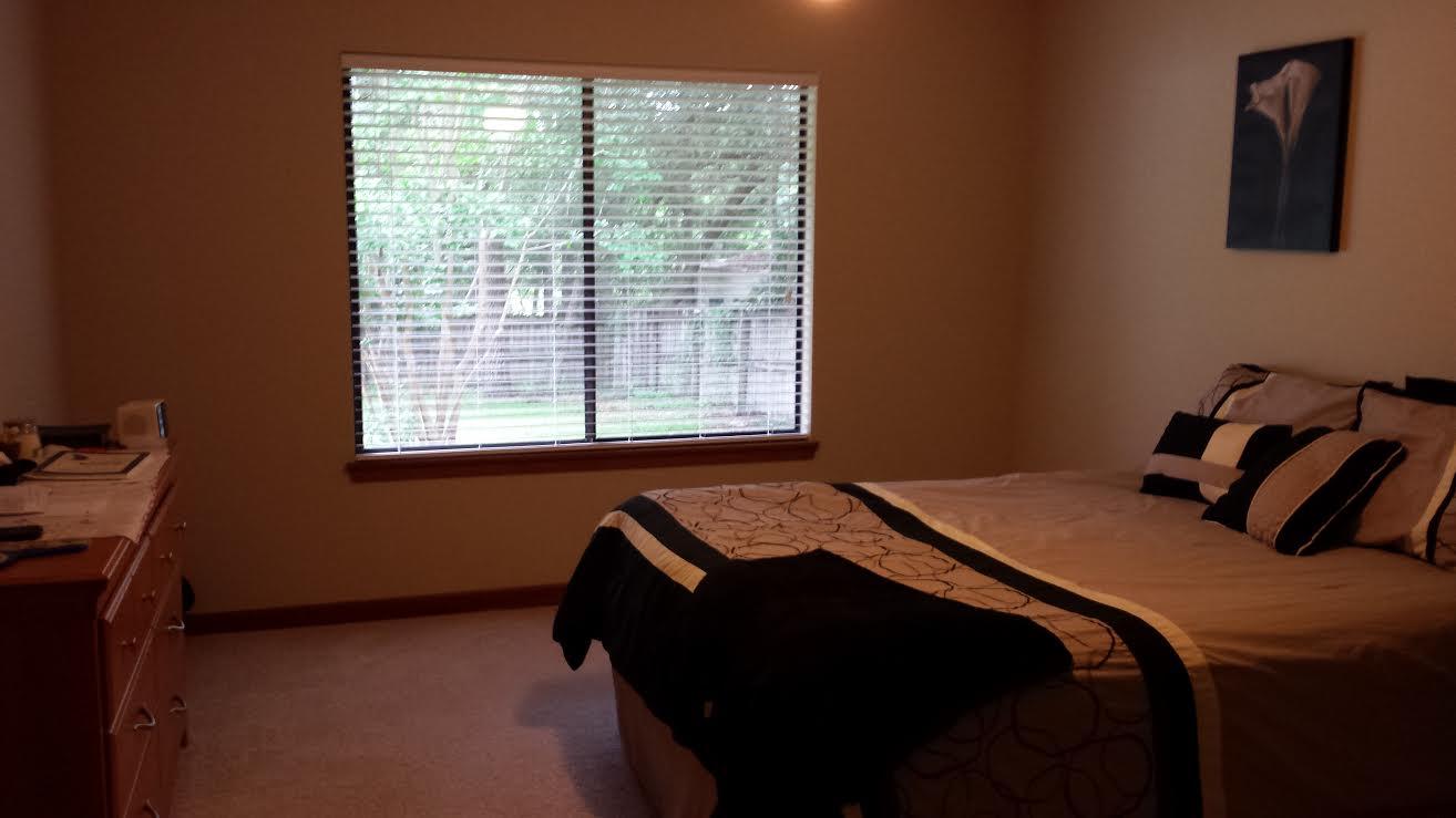 VALPARAISO PINECREST 5 - Residential Lease