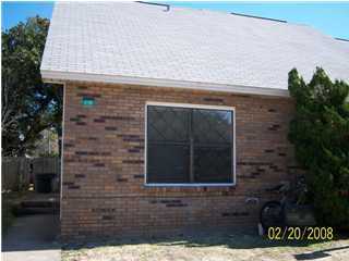 NICE TWO STORY TOWNHOMES, TWO BEDROOMS, ONE UPSTAIRS AND ONE DOWN. CENTRALLY LOCATED TO BOTH BASES, SHOPPING AND RECREATION AREAS.