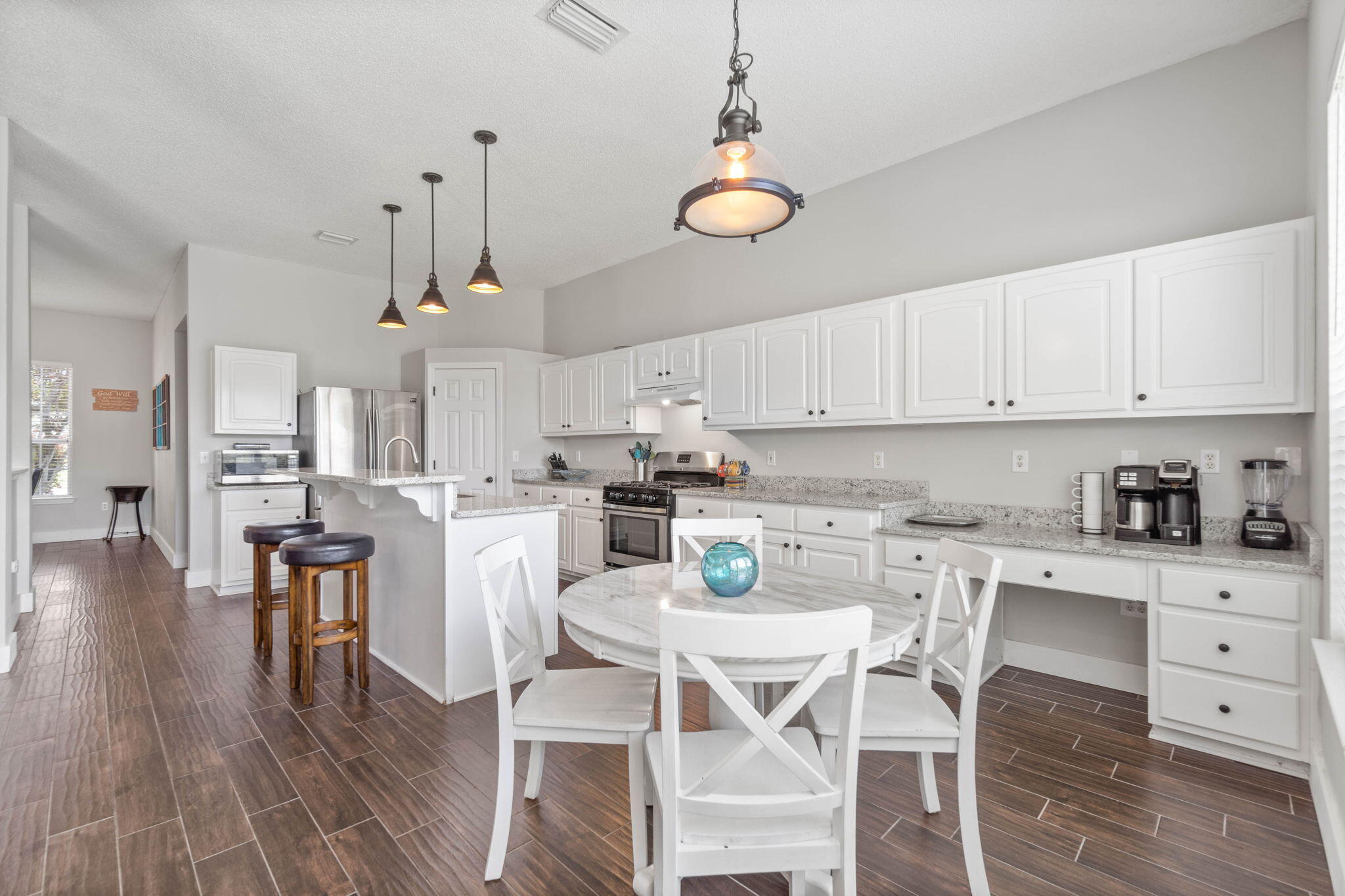 ASHBERRY WOODS - Residential