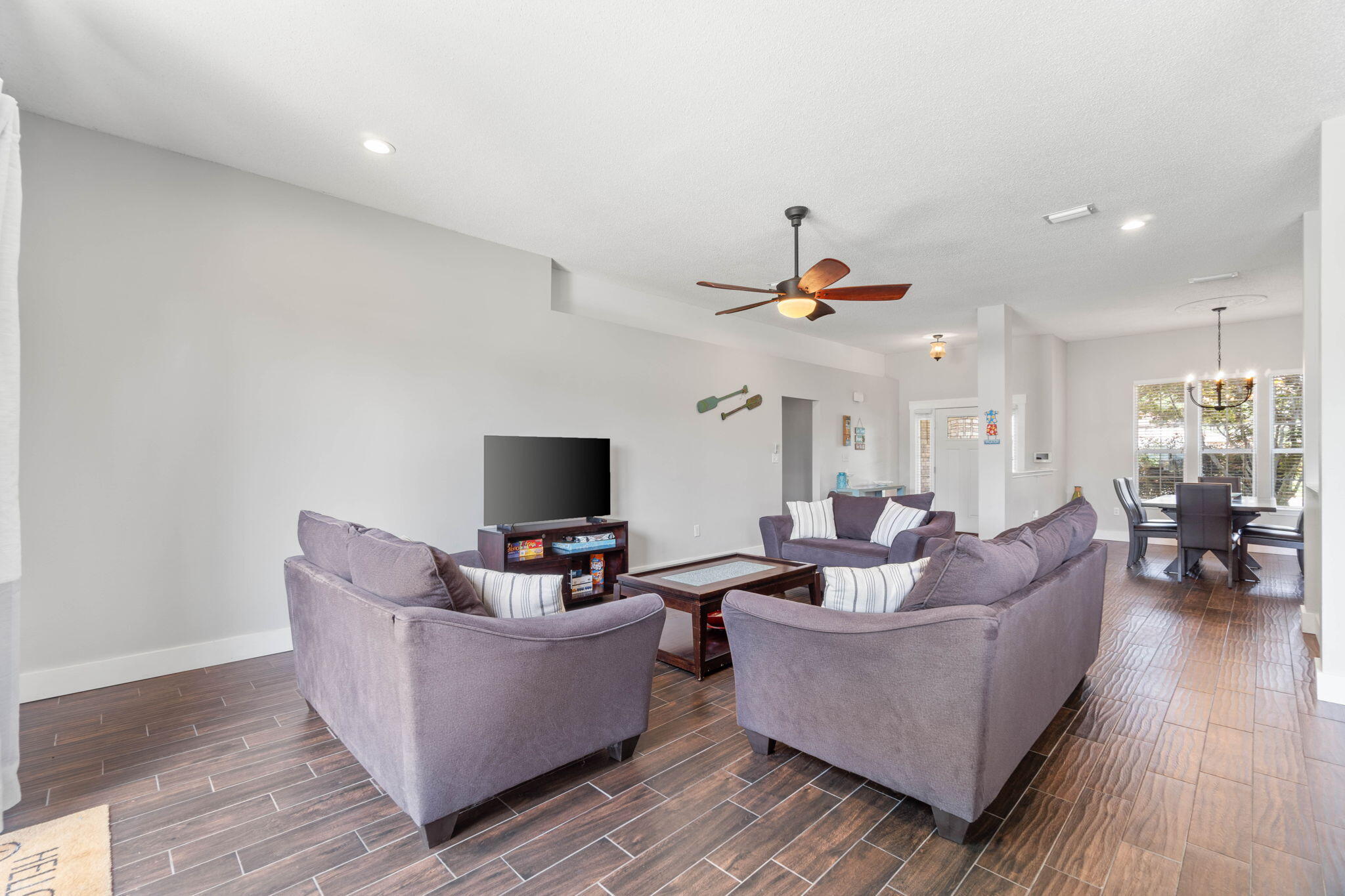 ASHBERRY WOODS - Residential