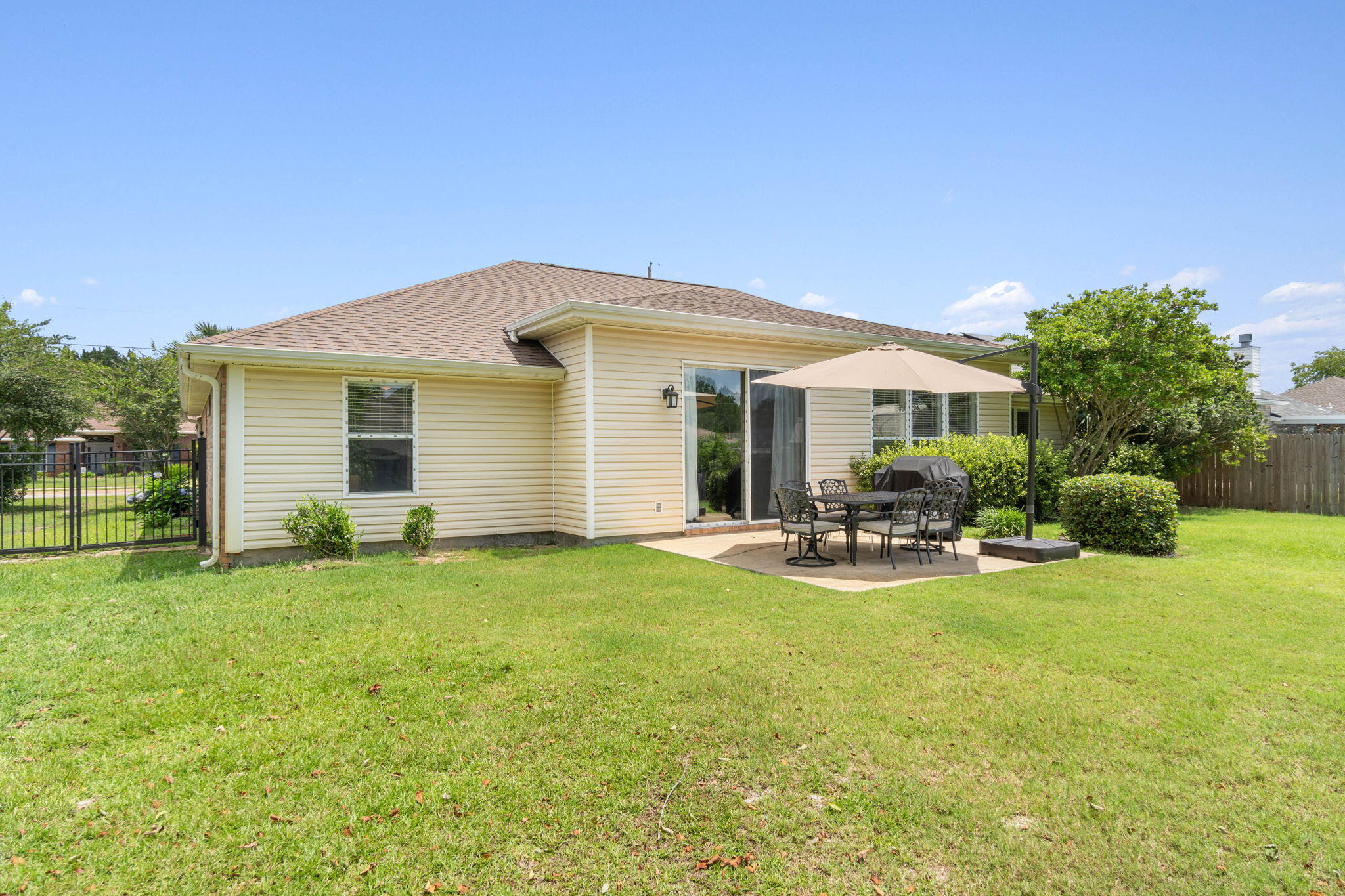 ASHBERRY WOODS - Residential