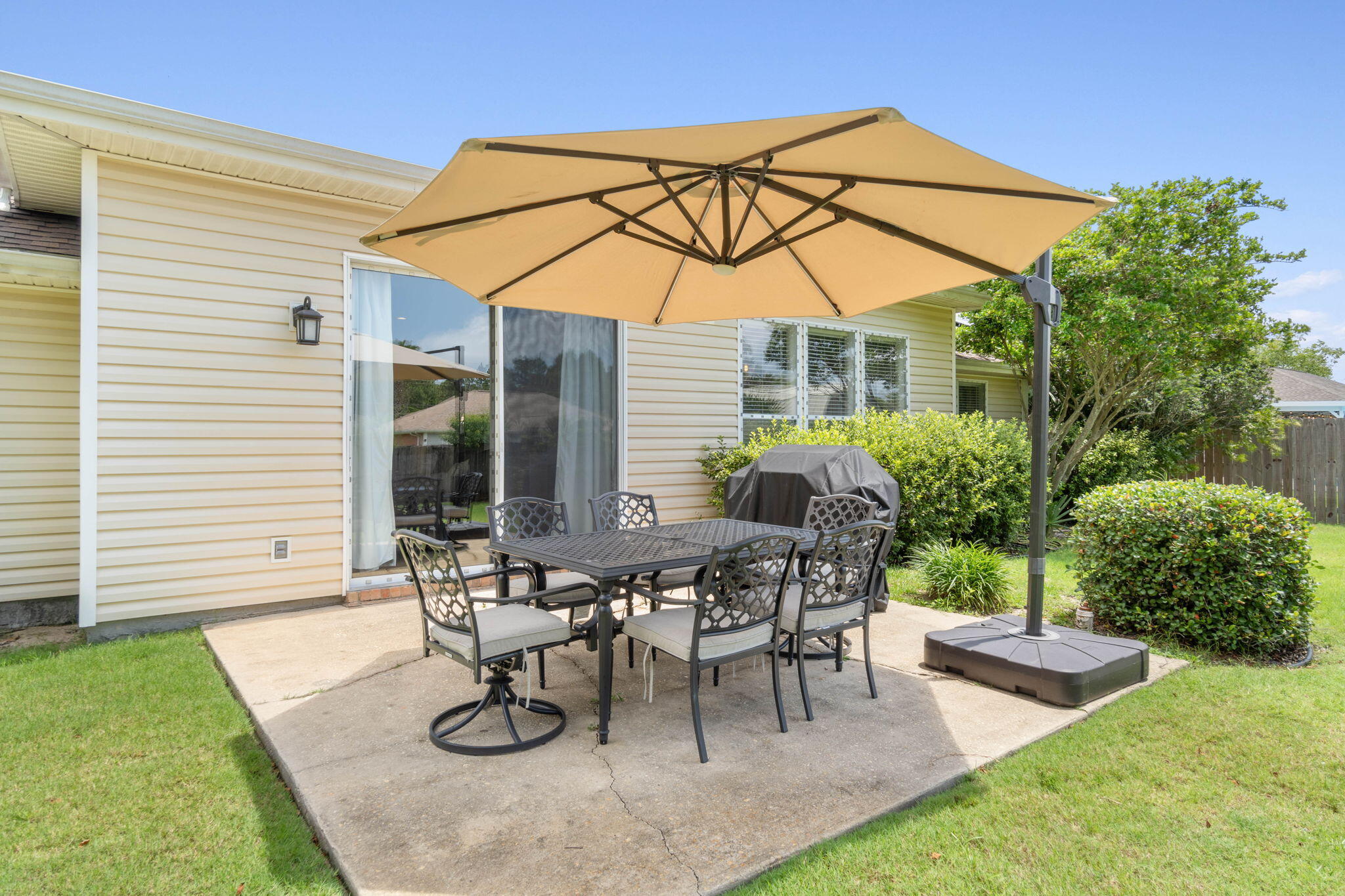 ASHBERRY WOODS - Residential