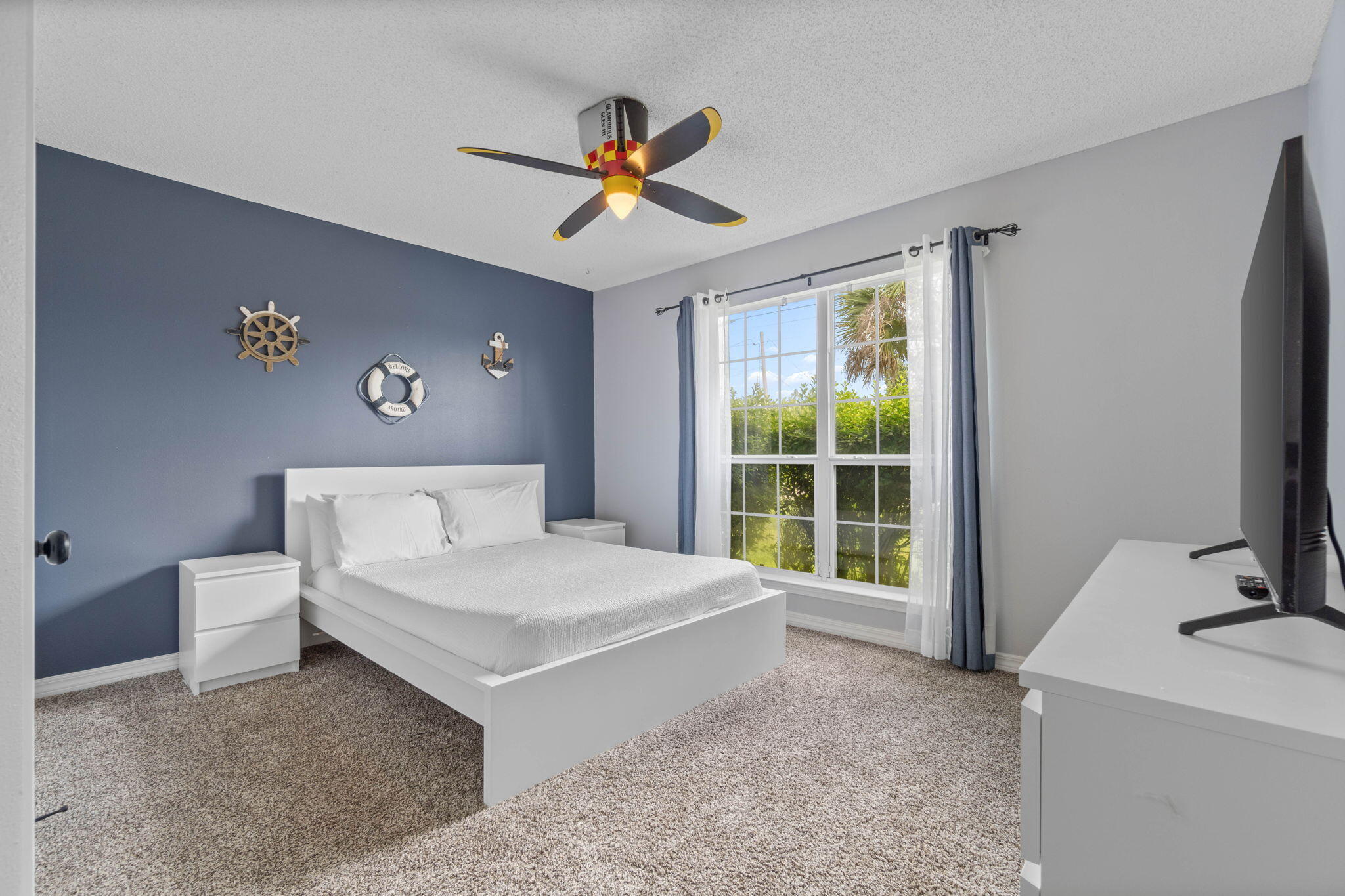 ASHBERRY WOODS - Residential
