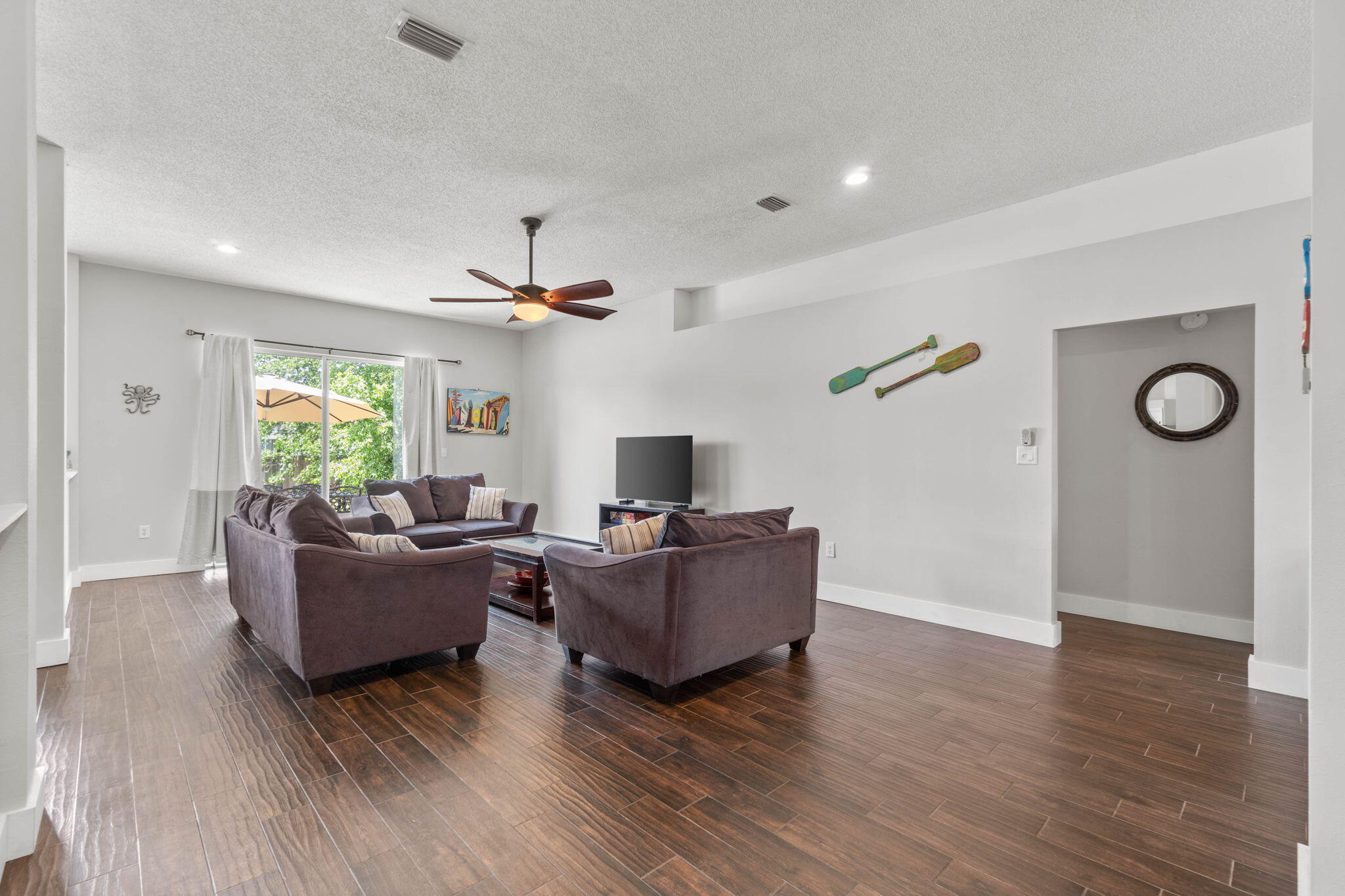 ASHBERRY WOODS - Residential