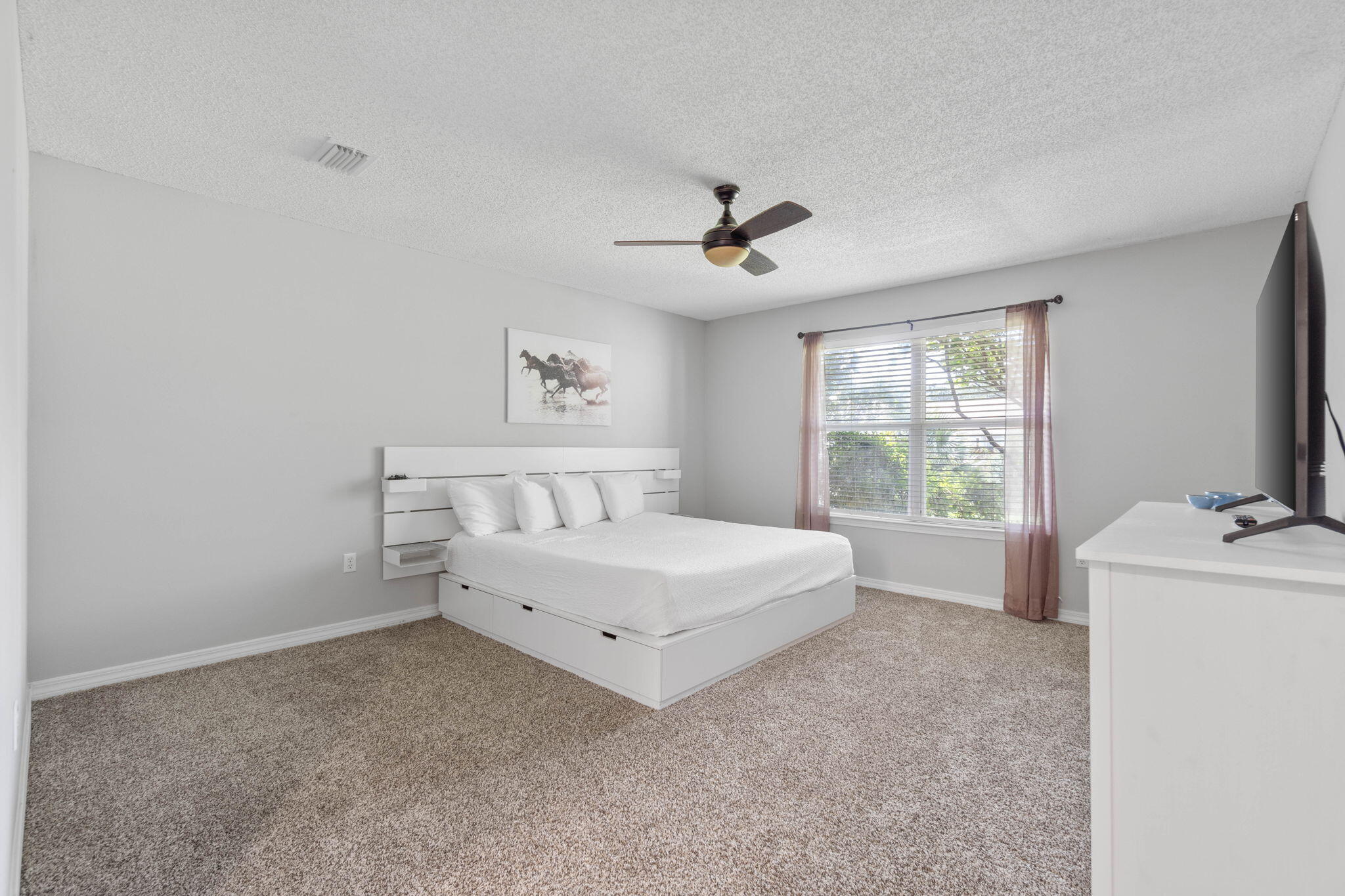 ASHBERRY WOODS - Residential