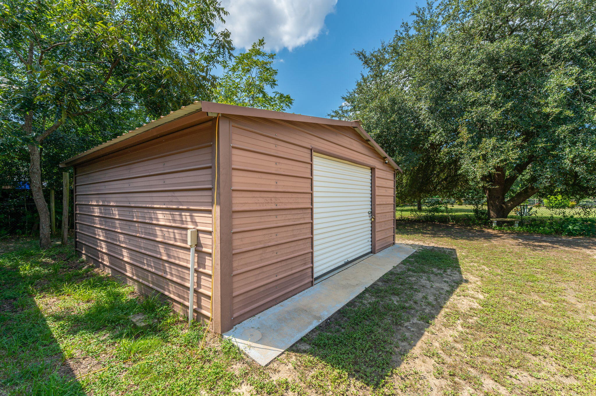 NO RECORDED SUBDIVISION - Residential Lease