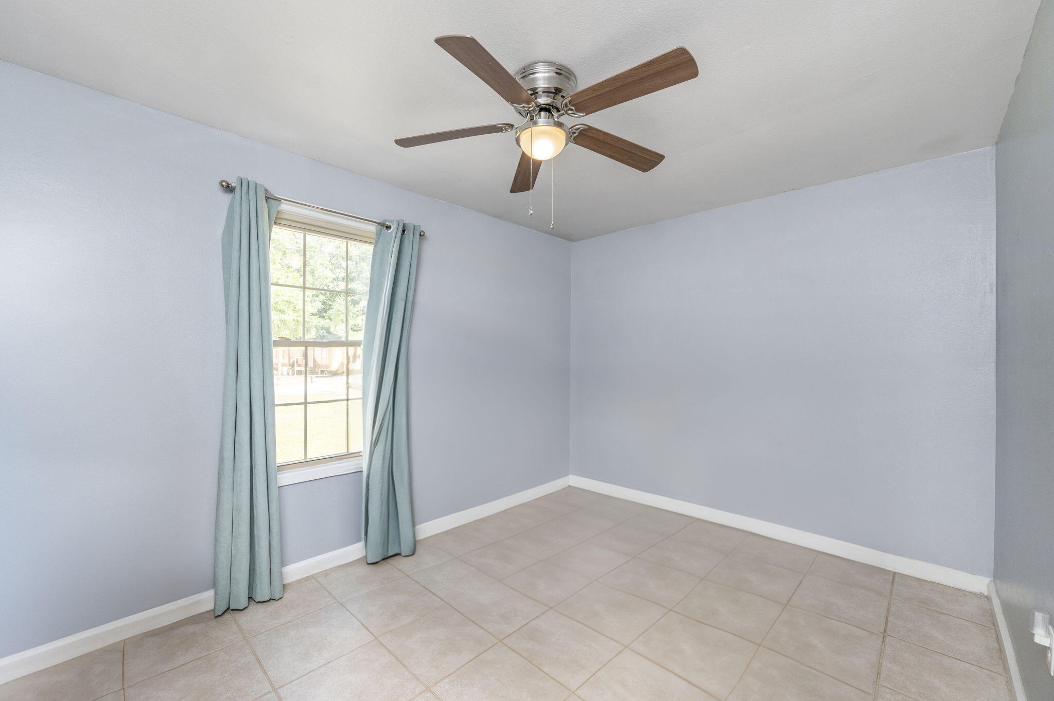 NO RECORDED SUBDIVISION - Residential Lease