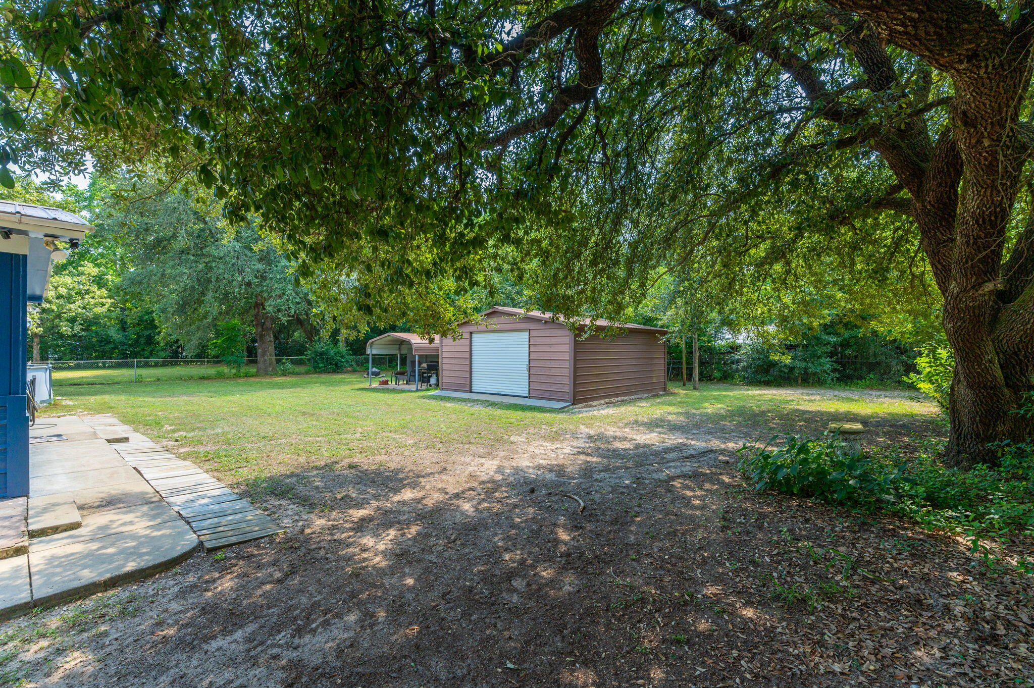 NO RECORDED SUBDIVISION - Residential Lease