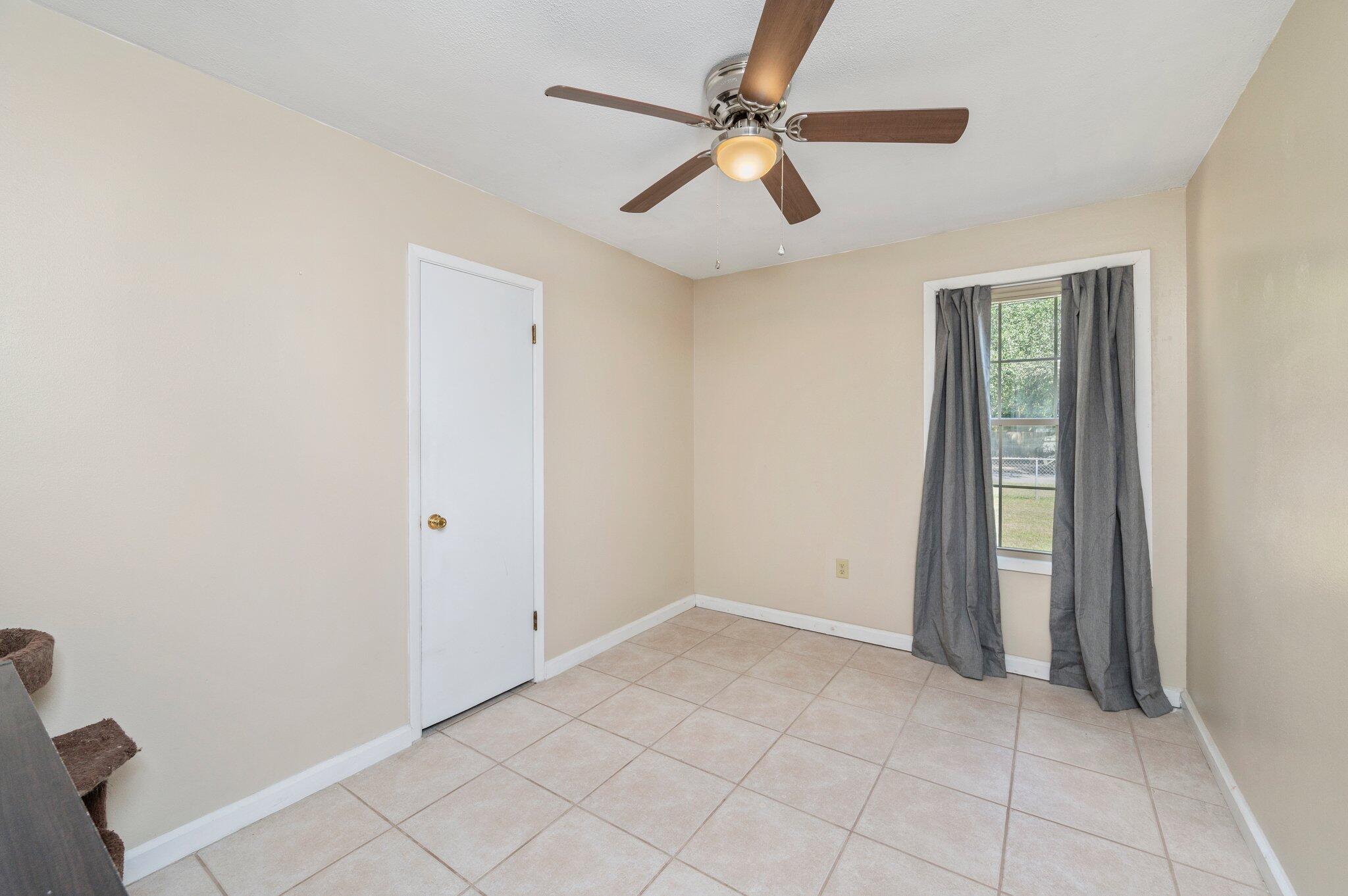 NO RECORDED SUBDIVISION - Residential Lease