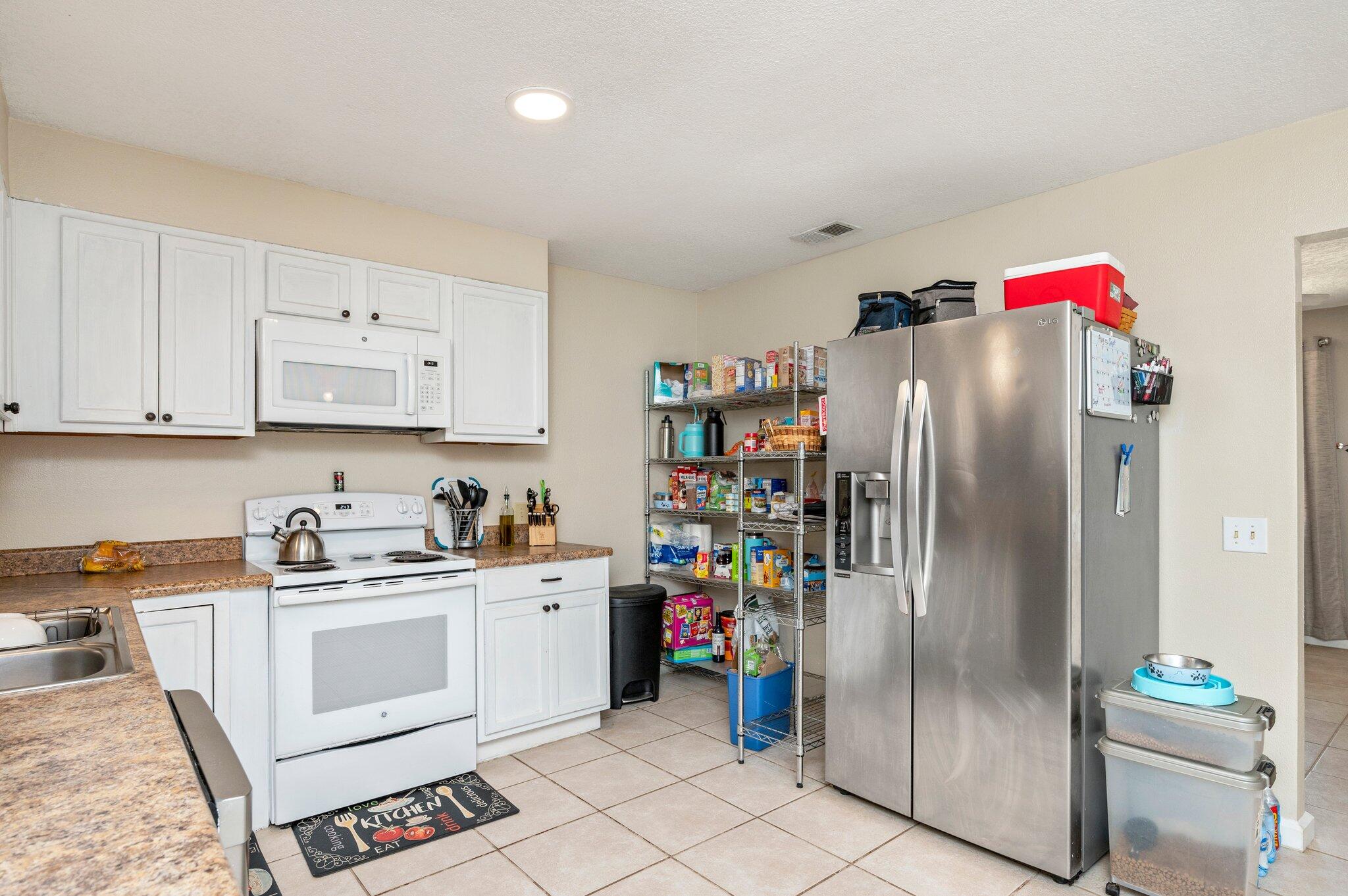 NO RECORDED SUBDIVISION - Residential Lease