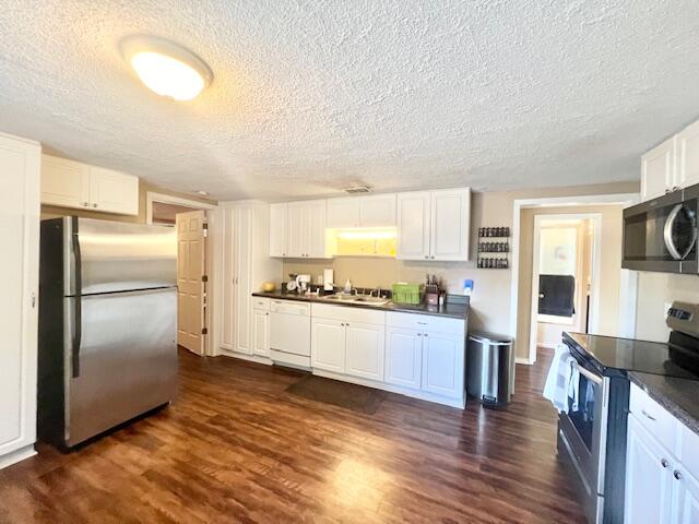 Pinecrest 2 - Residential Lease