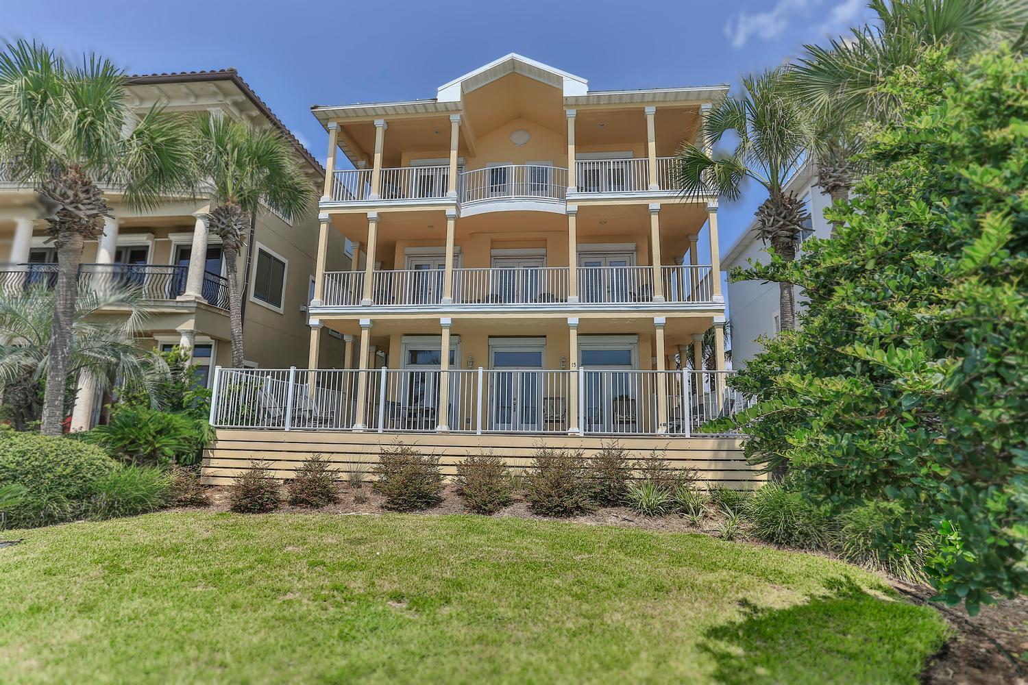 MARAVILLA SHORES - Residential