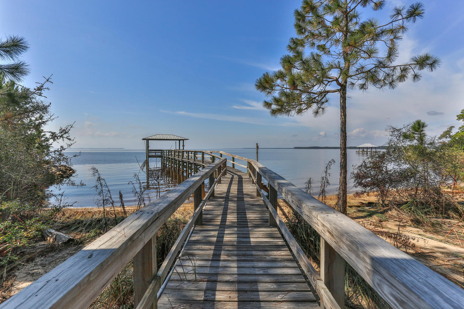 BAY HARBOUR - Land