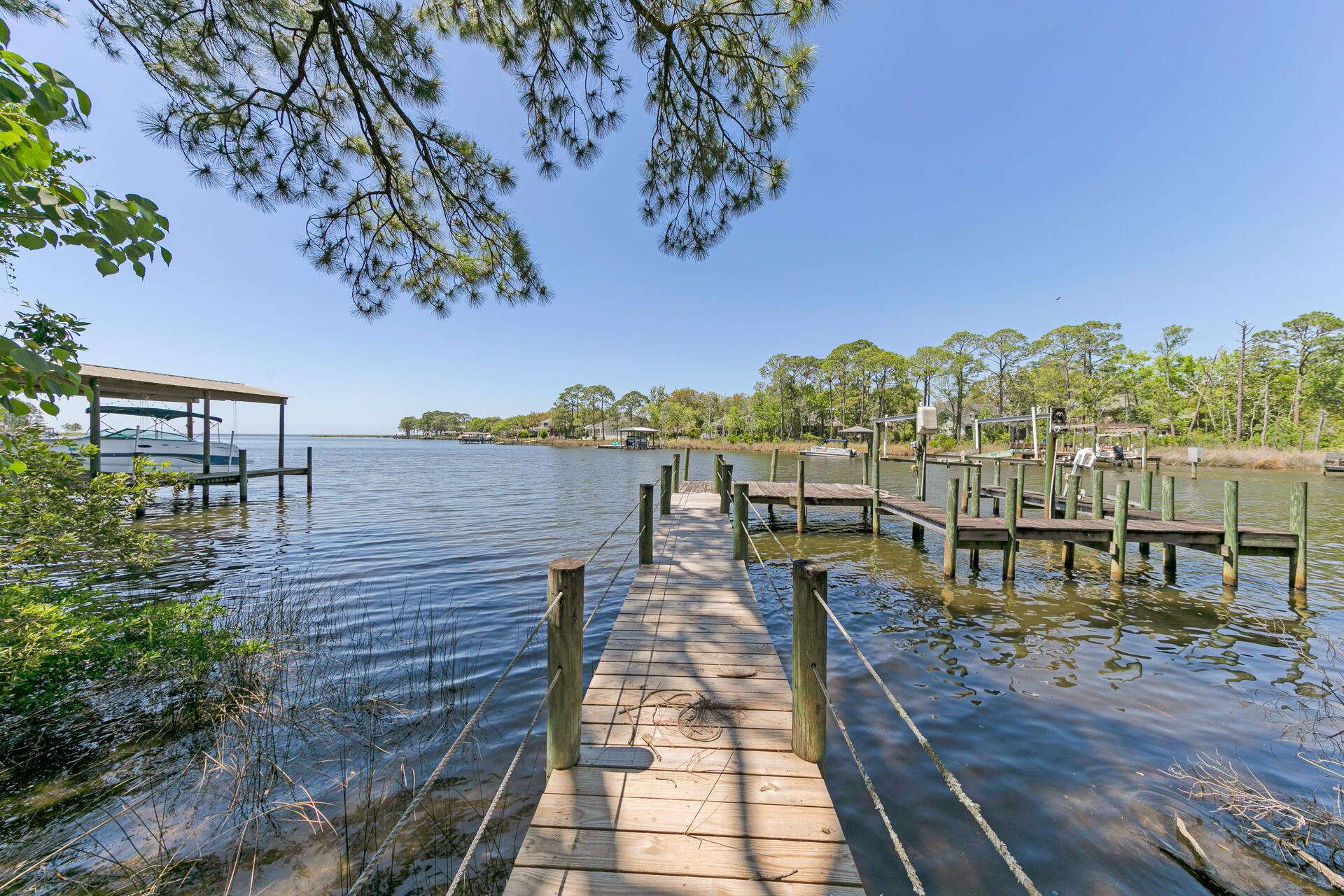 RAINTREE ESTATES - Residential