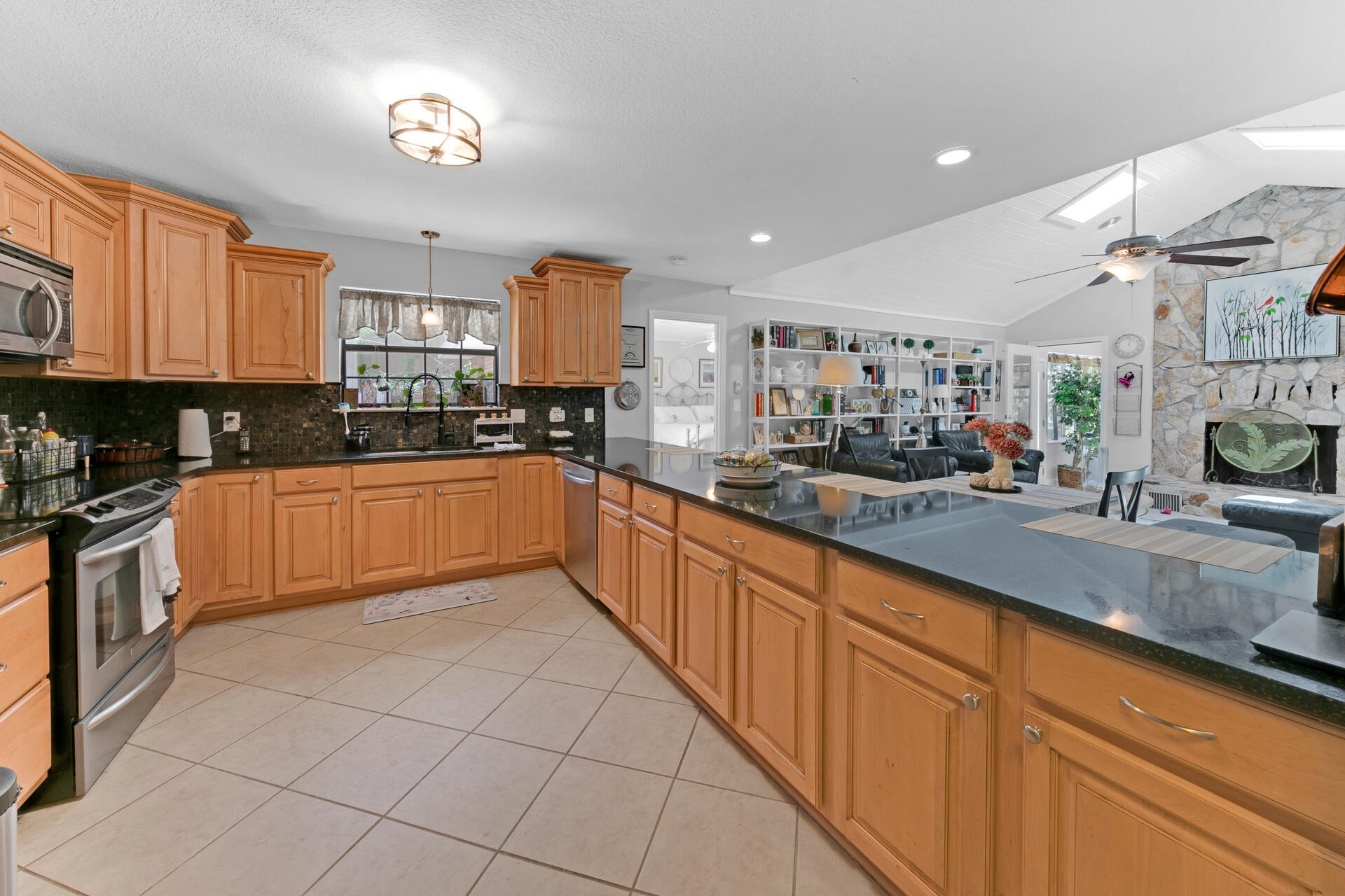 RAINTREE ESTATES - Residential